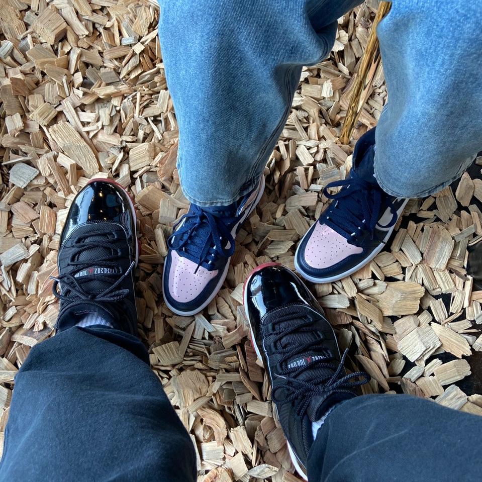 Jordan 11 Retro Bred 2019, (W) Jordan 1 Retro High OG Atmosphere 착용 스타일