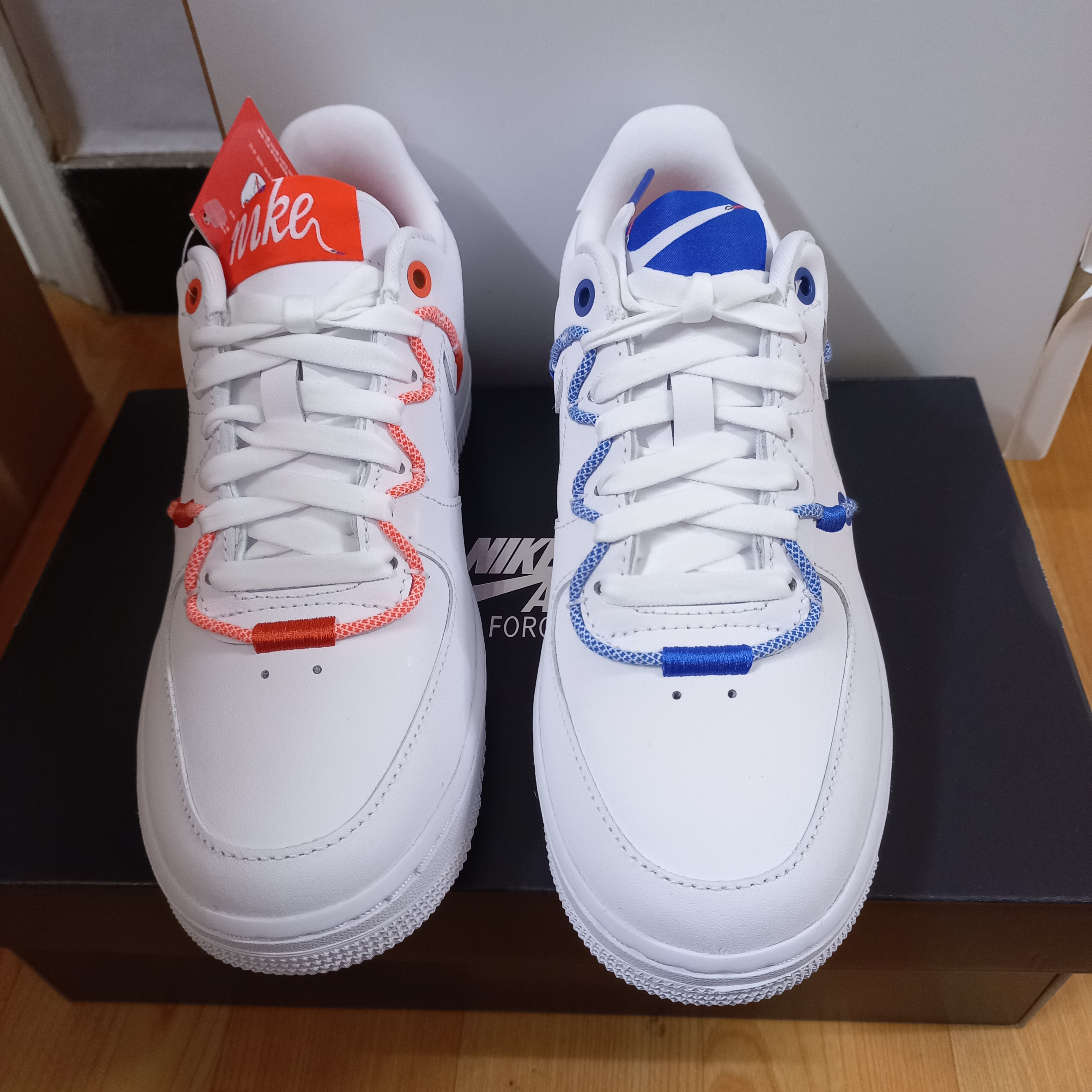 (W) Nike Air Force 1 '07 LX White Safety Orange 착용 스타일 - 2