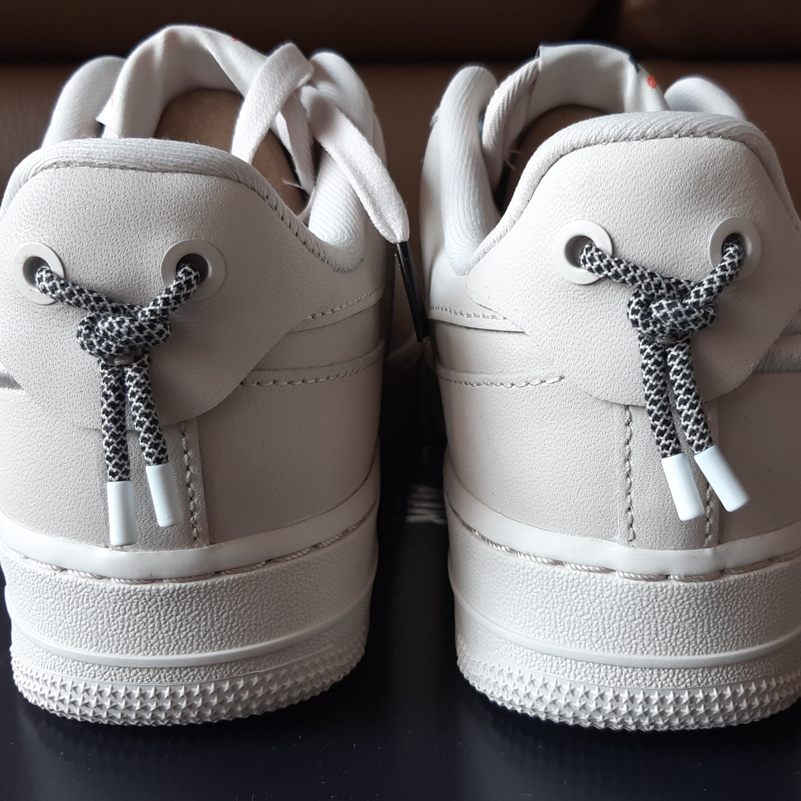(W) Nike Air Force 1 '07 LX Light Orewood Brown 착용 스타일 - 4