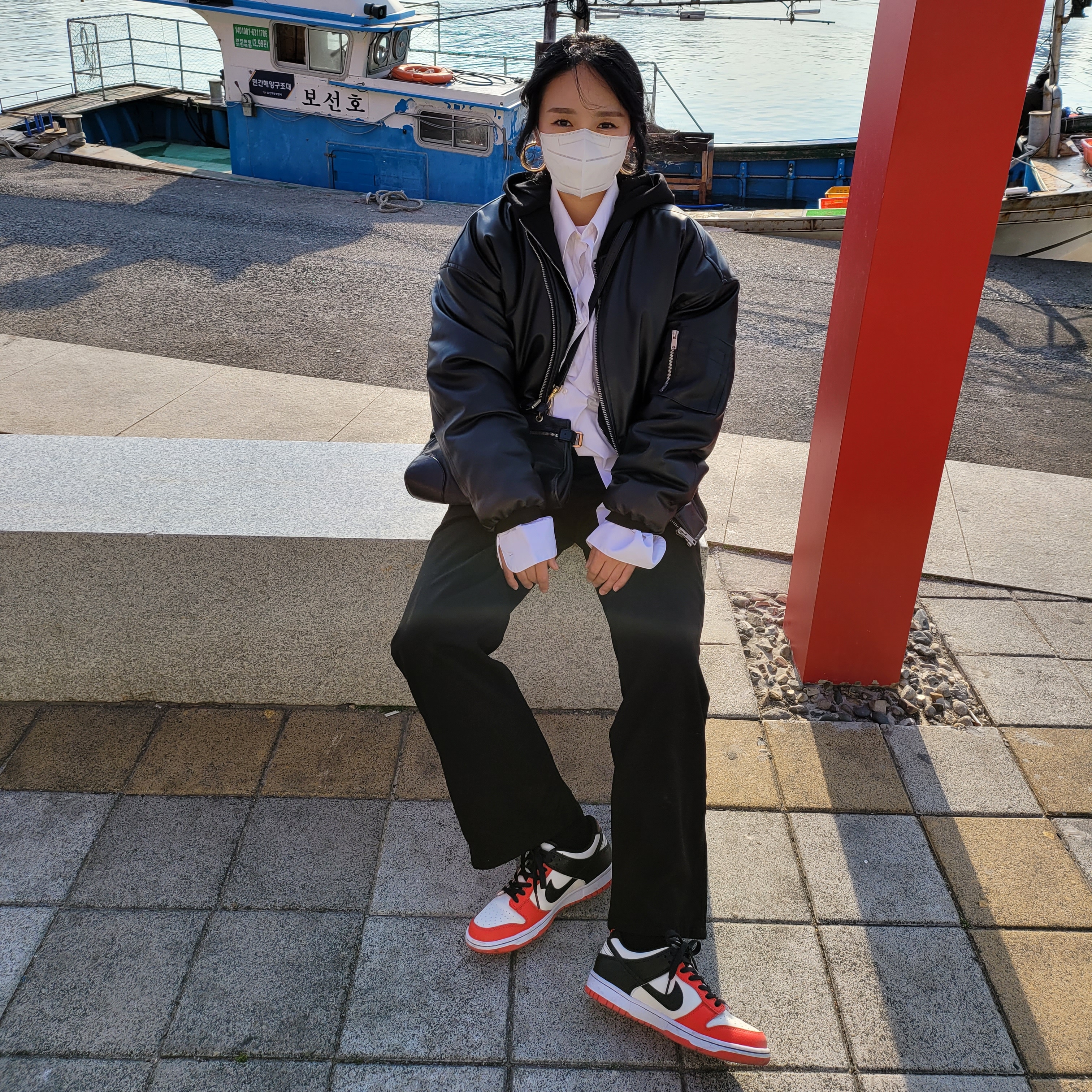 Nike x NBA Dunk Low Retro EMB Black and Chile Red, (GS) Nike x NBA Dunk Low Black and Chile Red 착용 스타일