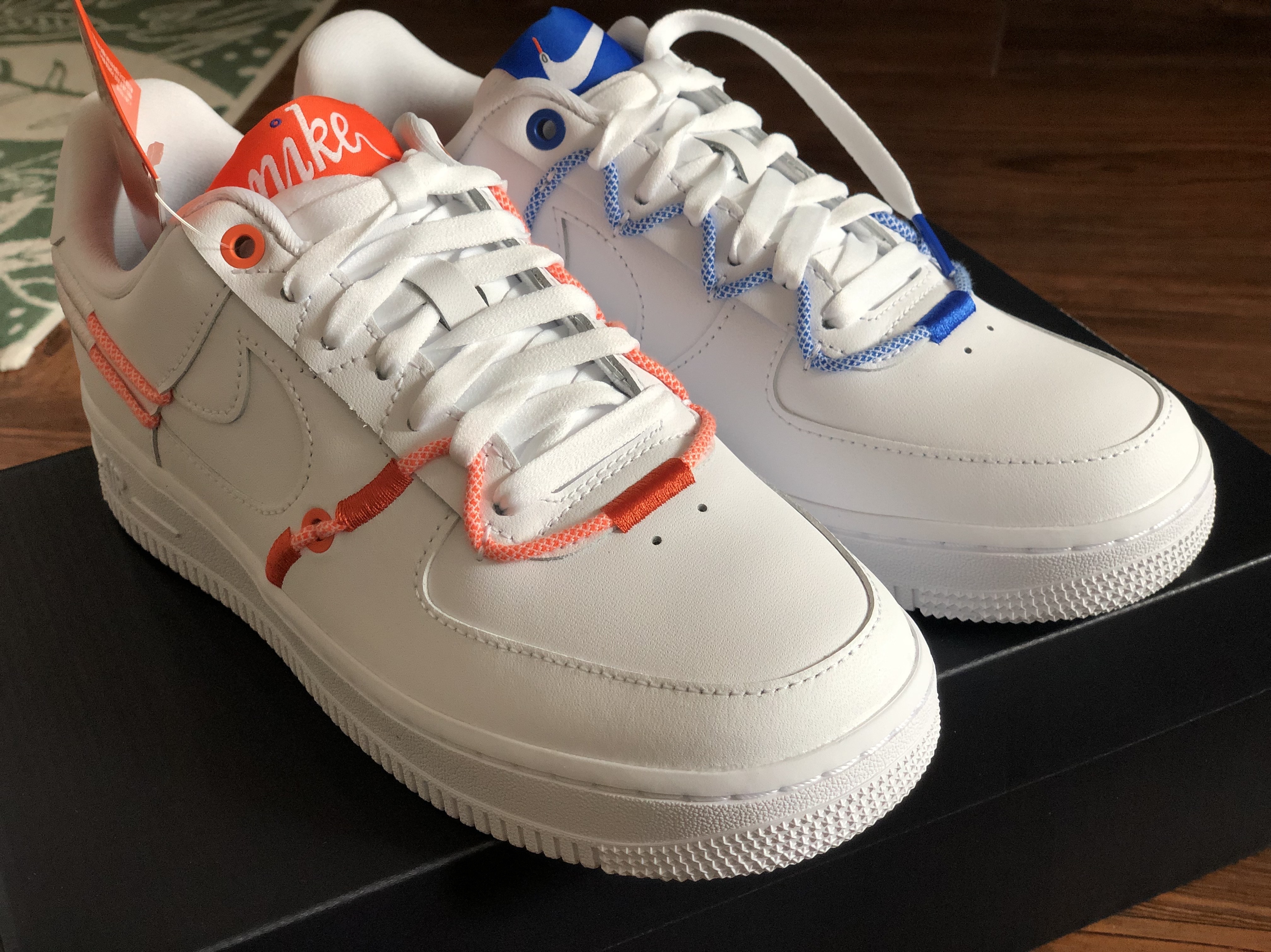 (W) Nike Air Force 1 '07 LX White Safety Orange 착용 스타일