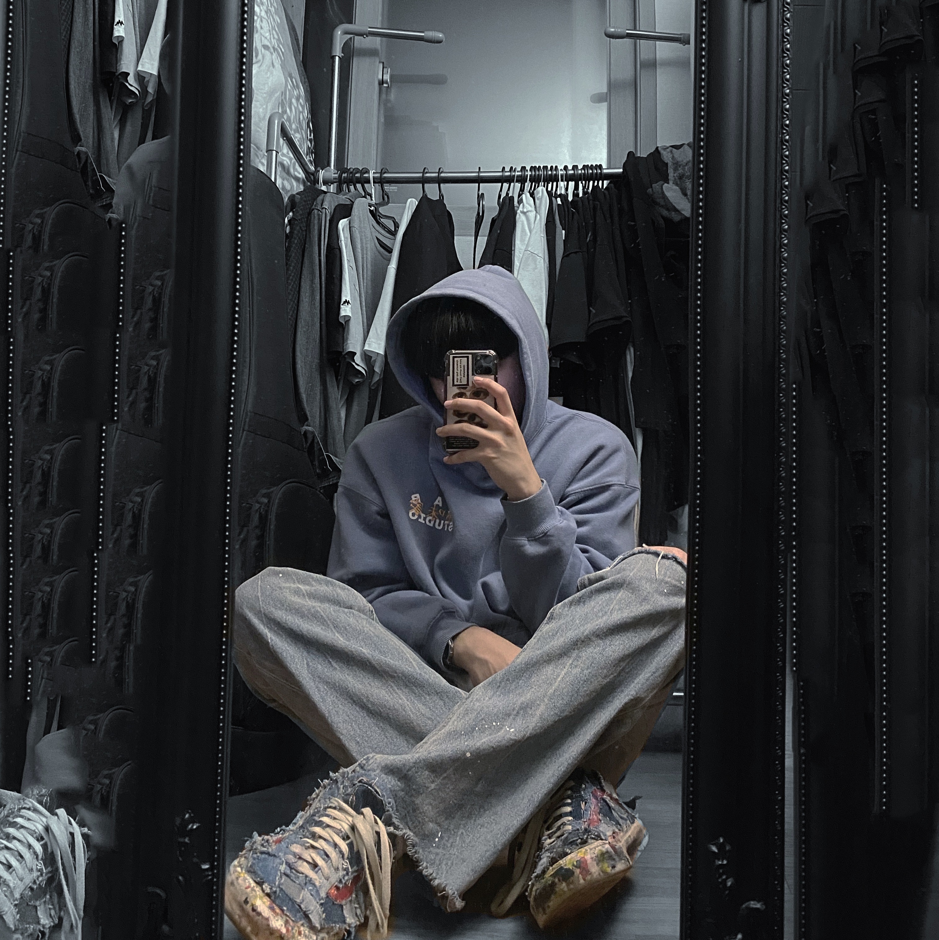 IAB Studio x Tastehouse Hoodie & Keyring Ash Blue, Vans Style 36 Marshmallow Racing Red 착용 스타일