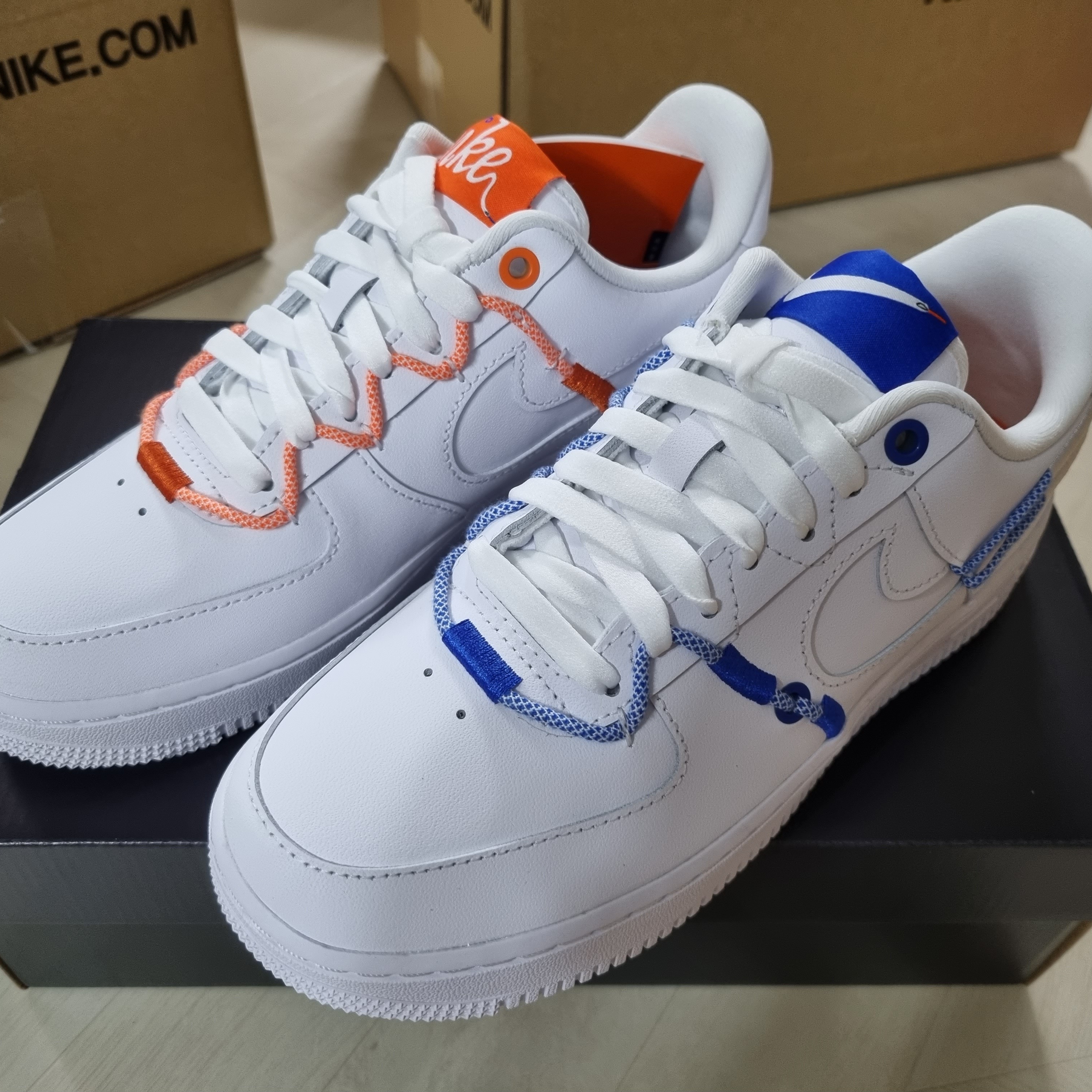 (W) Nike Air Force 1 '07 LX White Safety Orange 착용 스타일