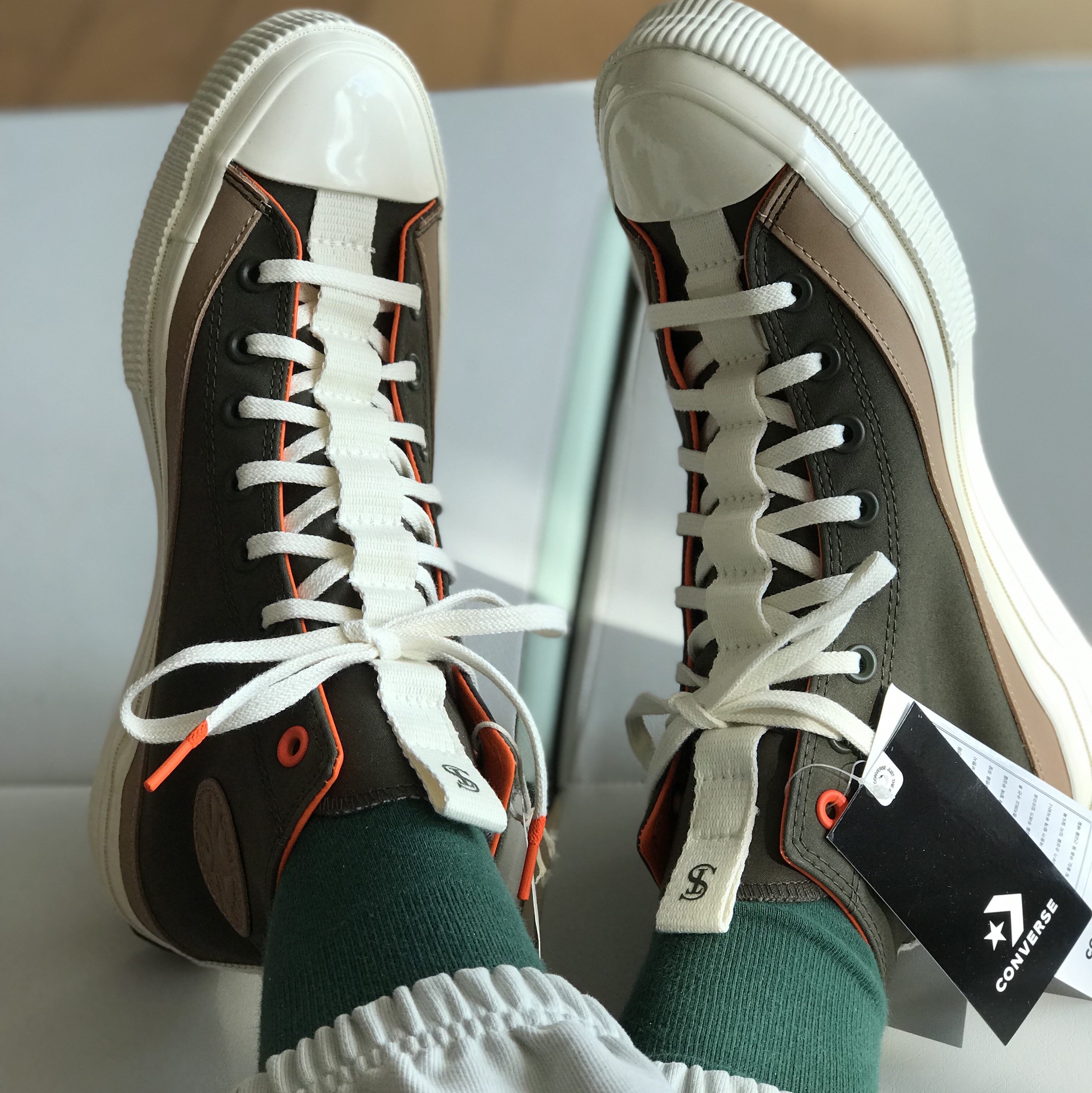 Converse x Todd Snyder Chuck 70 Deep Depth 착용 스타일 - 1
