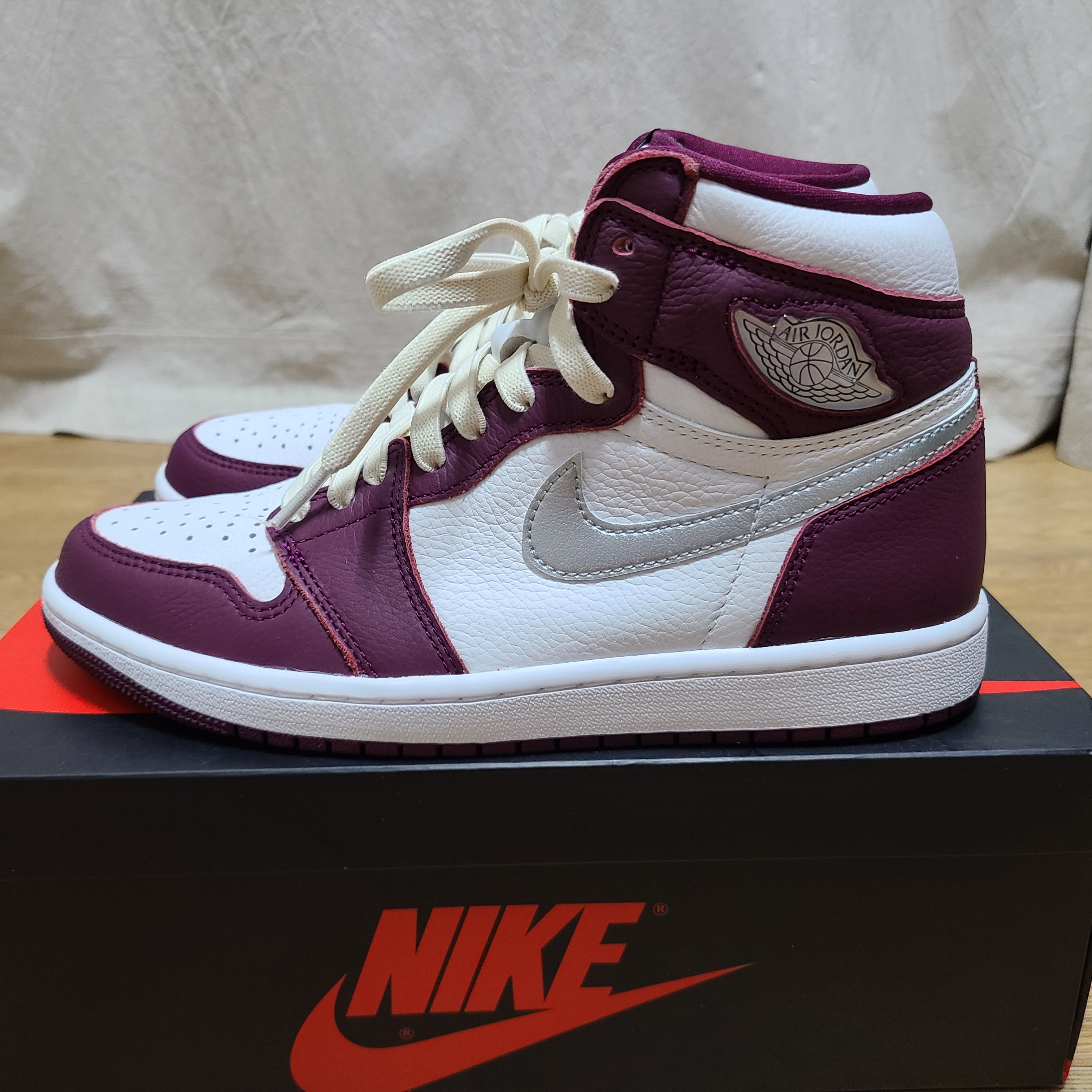Jordan 1 Retro High OG Bordeaux 착용 스타일