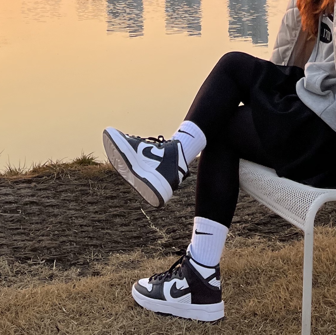 (W) Nike Dunk High Up Black and White 착용 스타일