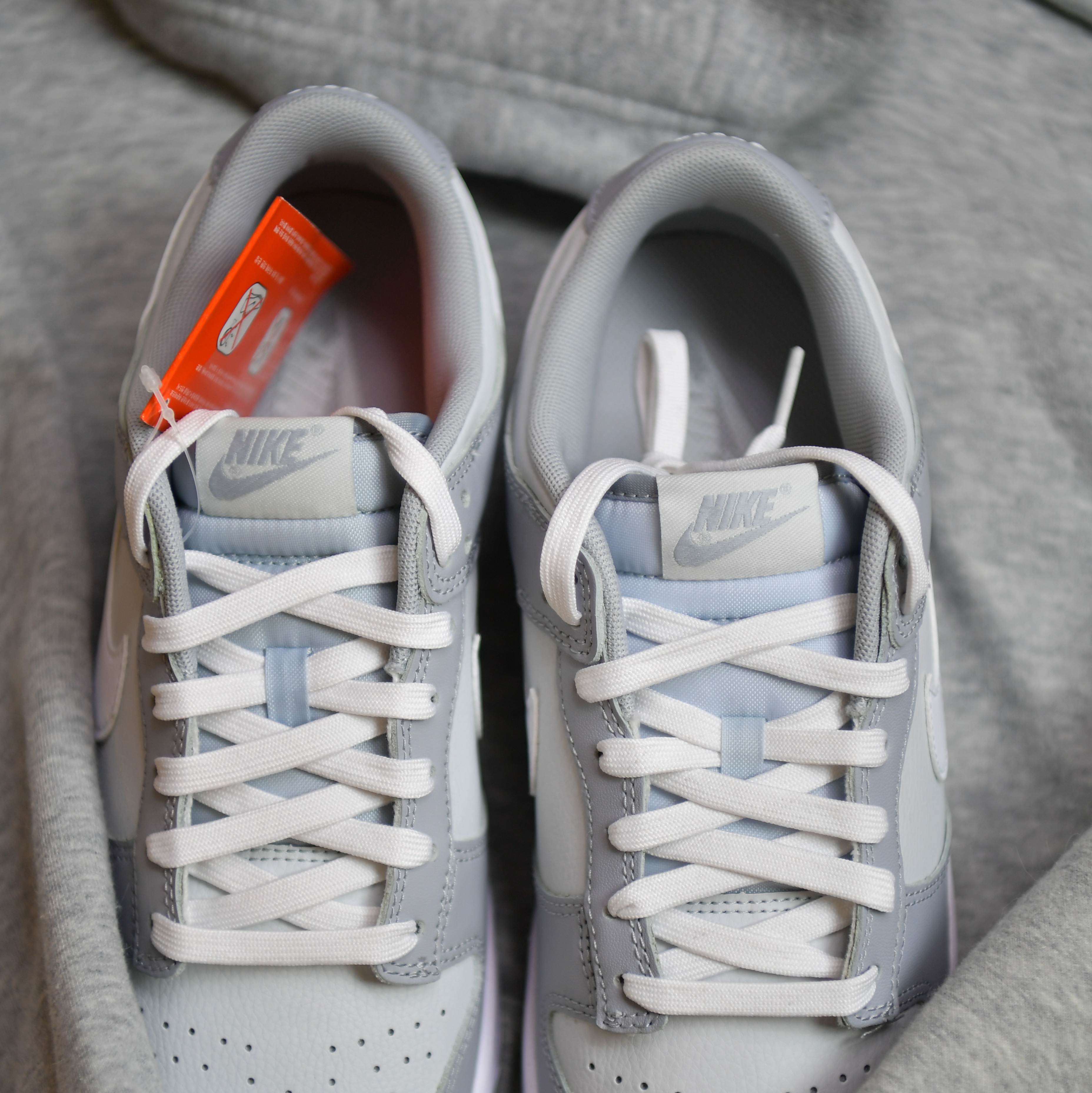 Nike Dunk Low Retro Wolf Grey 착용 스타일 - 3
