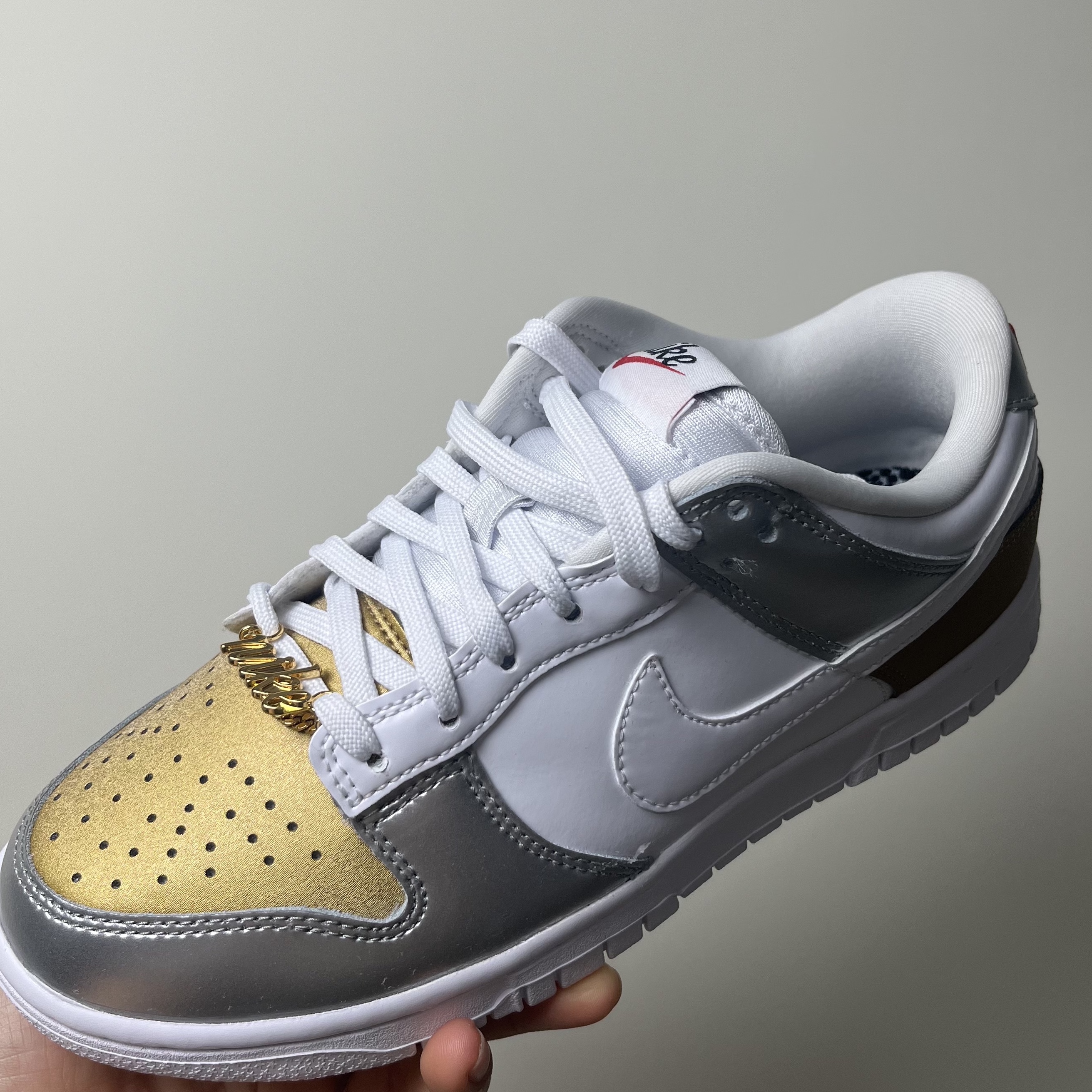 (W) Nike Dunk Low SE Heirloom 착용 스타일 - 1