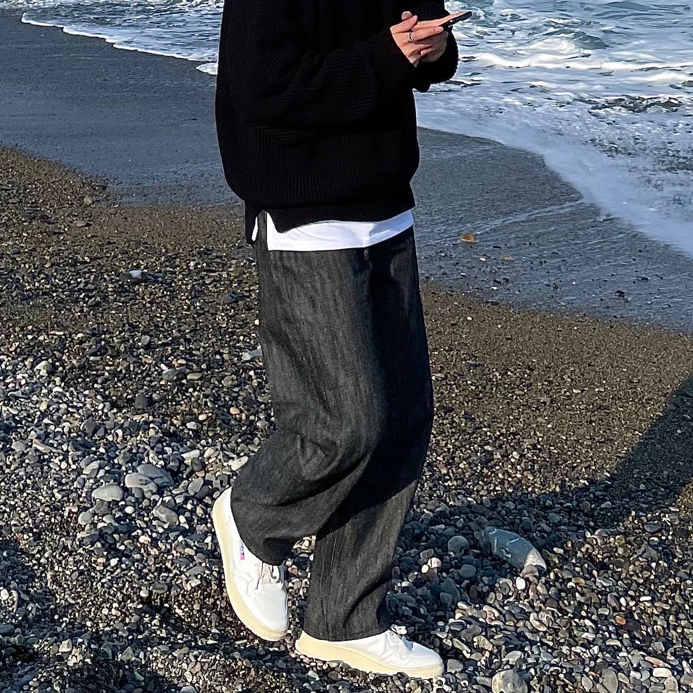 Autry Medalist Low Leather Sneakers White 착용 스타일 - 1