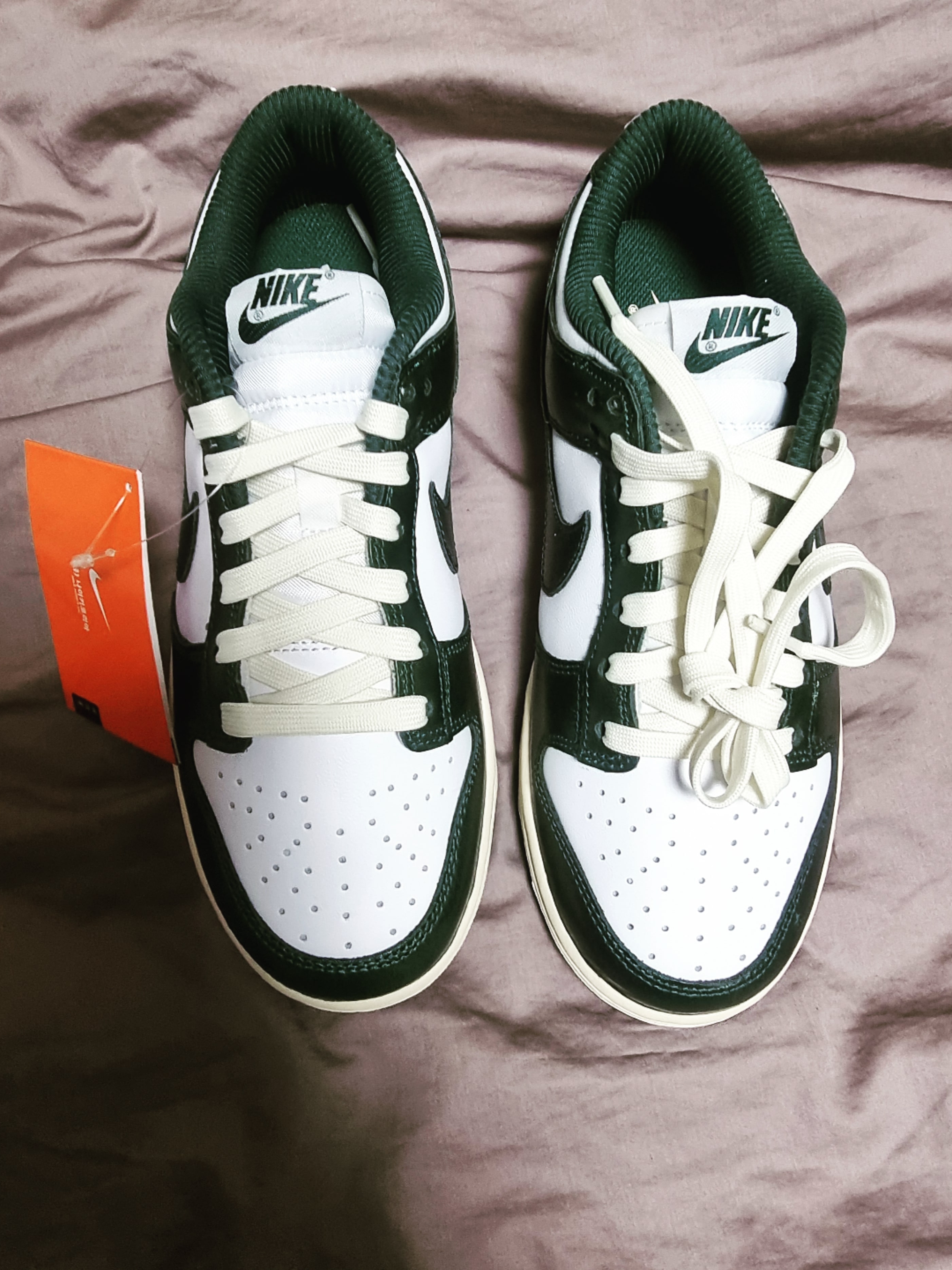 (W) Nike Dunk Low Vintage Green 착용 스타일