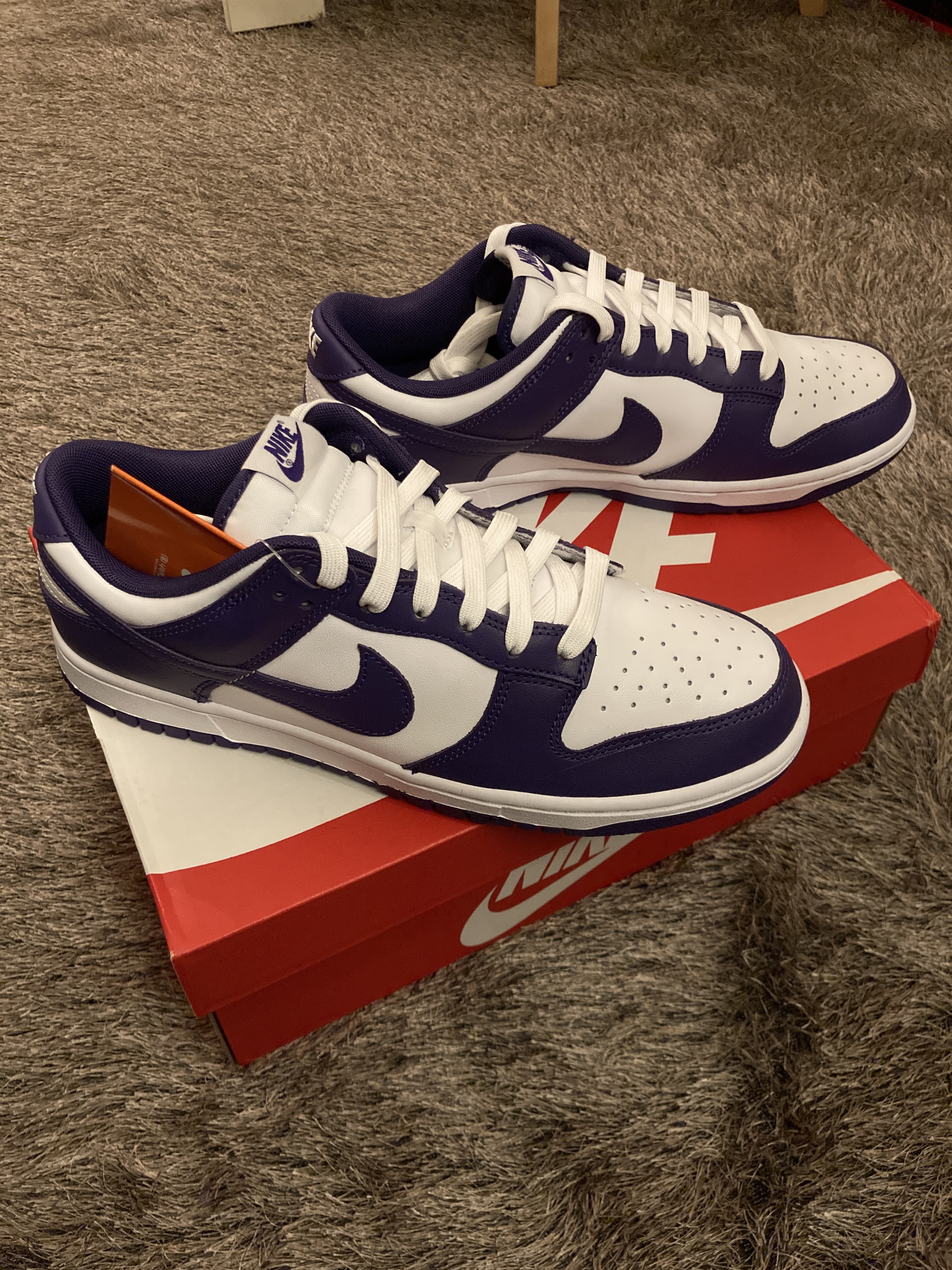 Nike Dunk Low Retro Championship Court Purple 착용 스타일 - 1