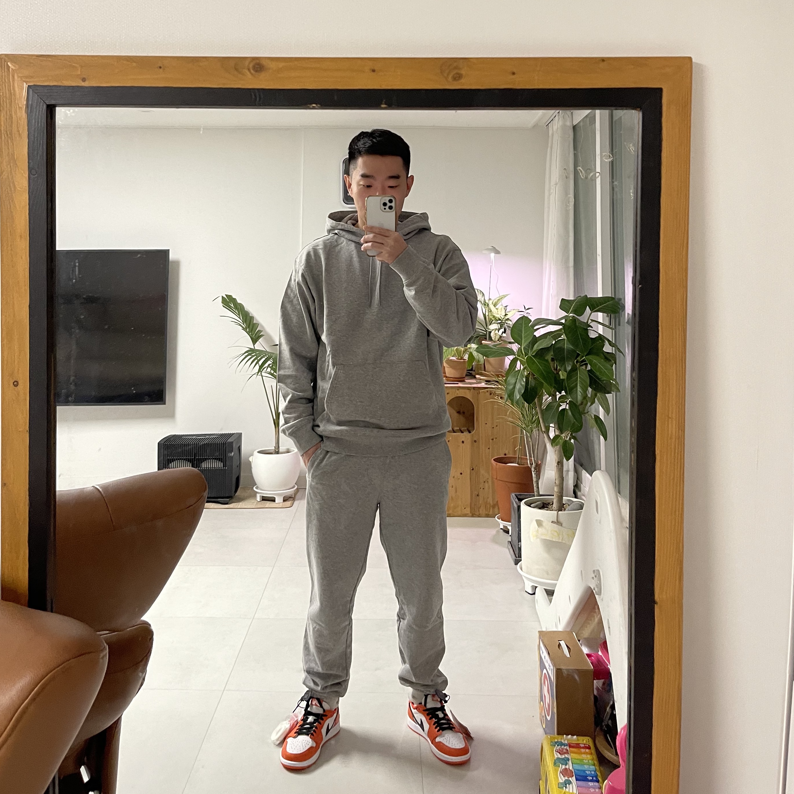 Jordan 1 Low OG Starfish 착용 스타일