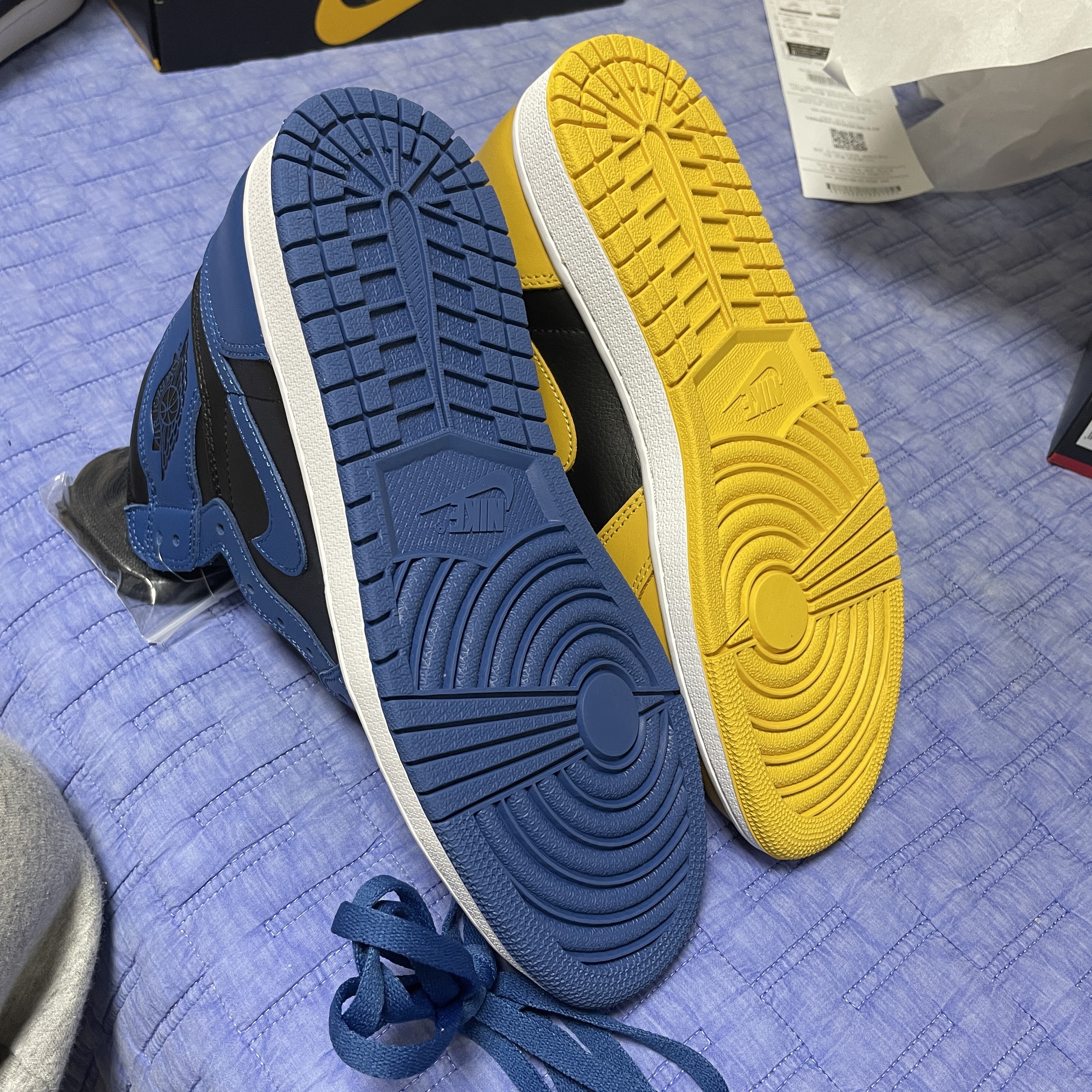 Jordan 1 Retro High OG Dark Marina Blue, Jordan 1 Retro High OG Pollen 착용 스타일 - 3