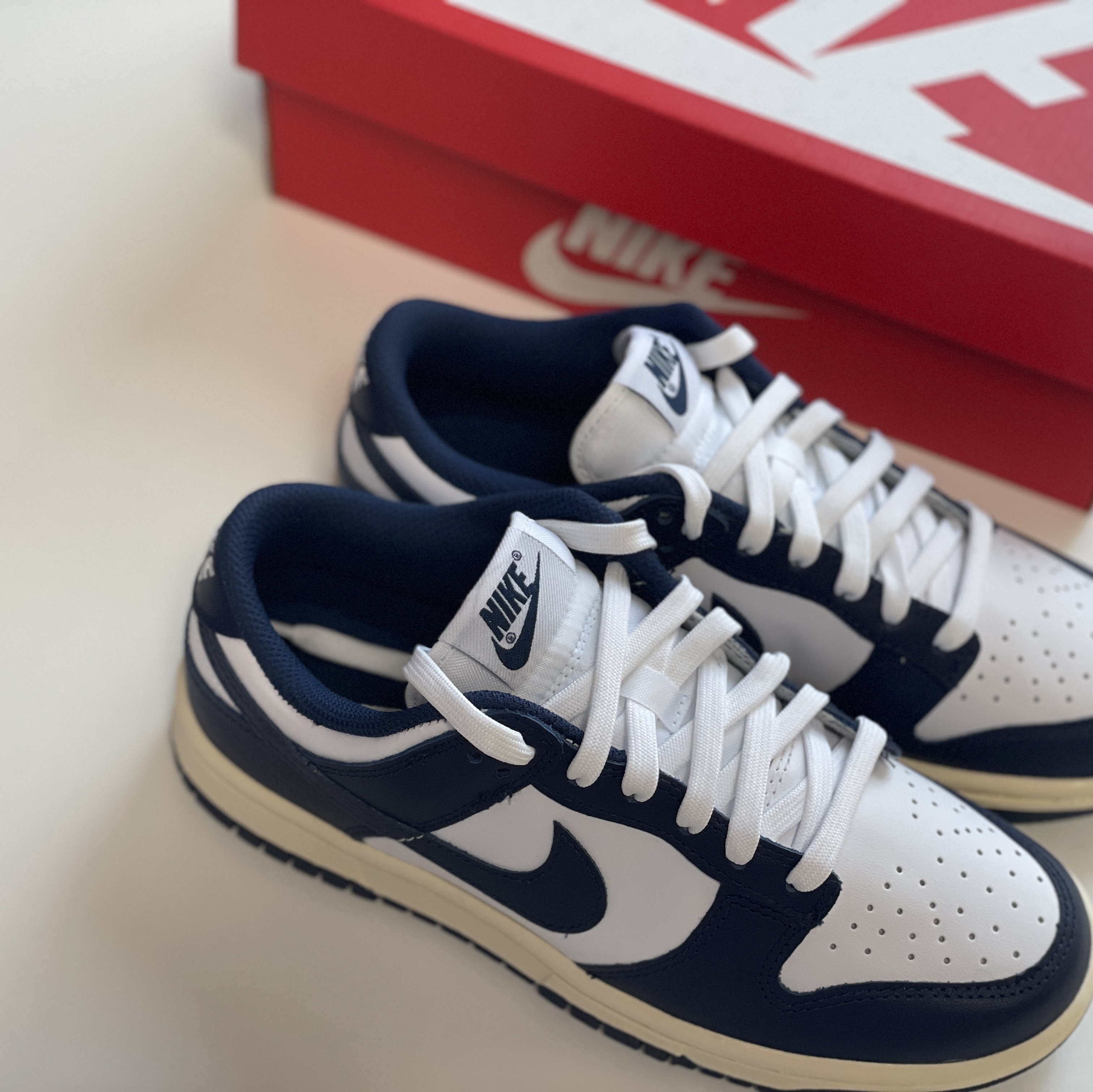 (W) Nike Dunk Low Vintage Midnight Navy 착용 스타일