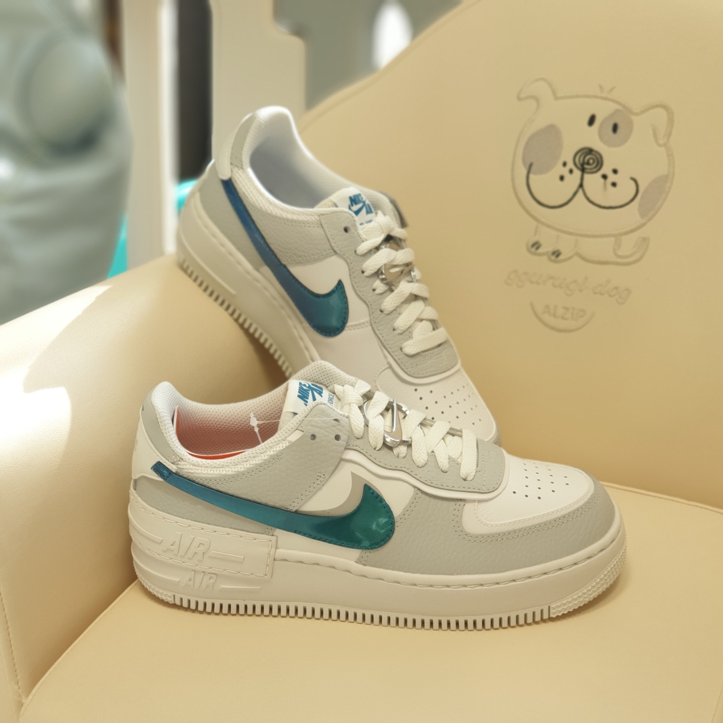 (W) Nike Air Force 1 Shadow Grey Fog Bright Spruce 착용 스타일