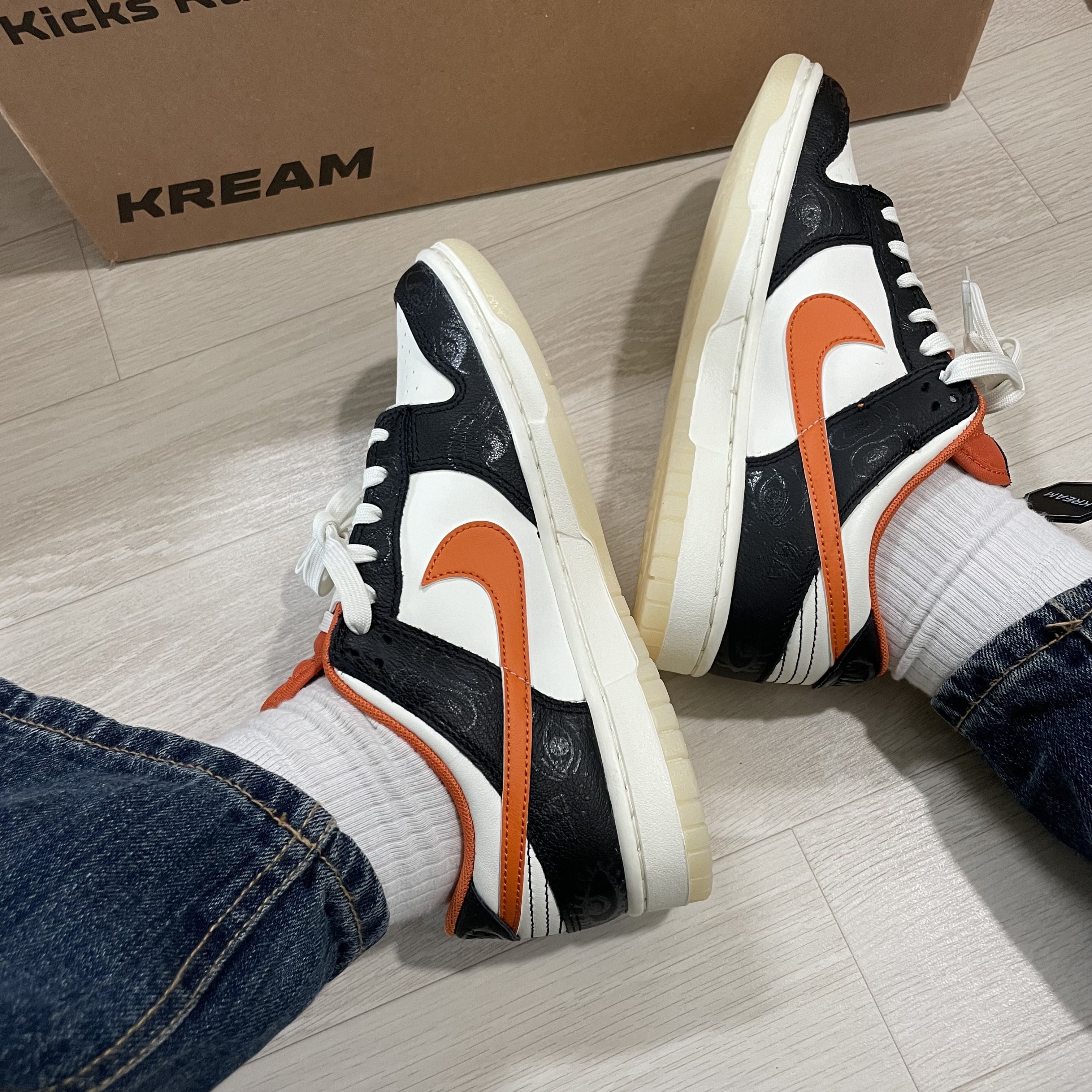 Nike Dunk Low Retro PRM Halloween 착용 스타일
