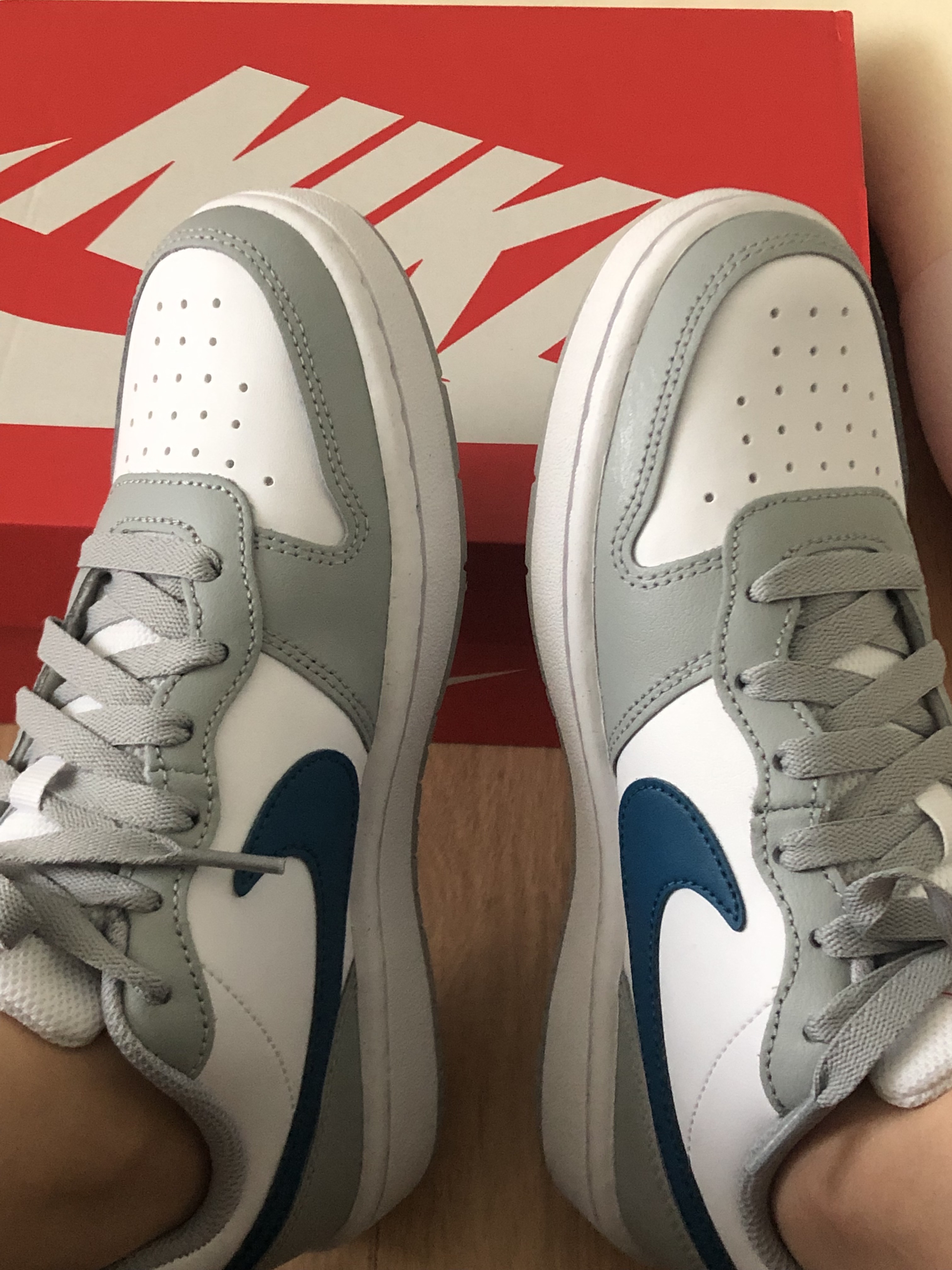 (GS) Nike Court Borough Low 2 Light Smoke Grey, (W) Nike Dunk Low Venice 착용 스타일 - 1