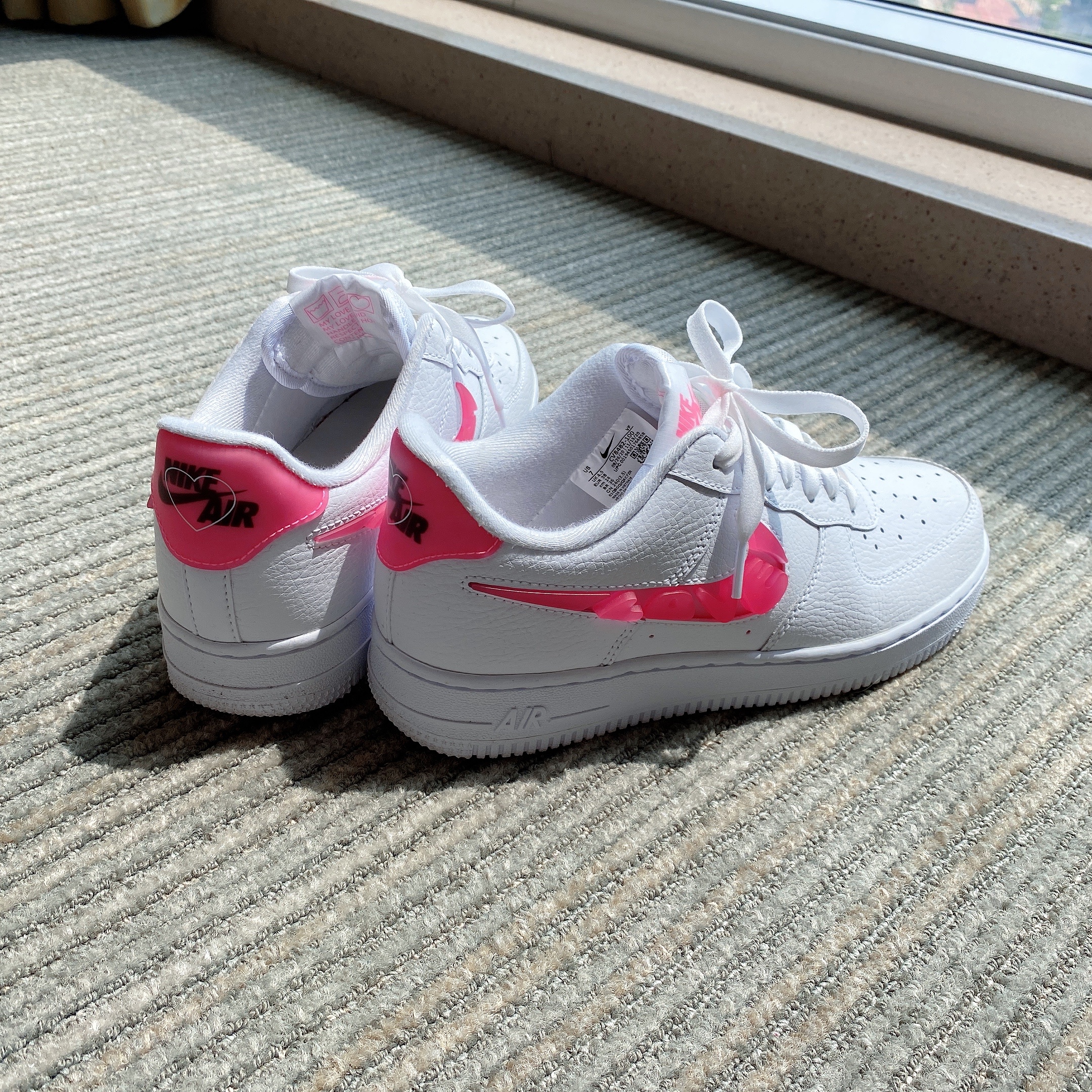 (W) Nike Air Force 1 '07 SE Love for All 착용 스타일 - 2