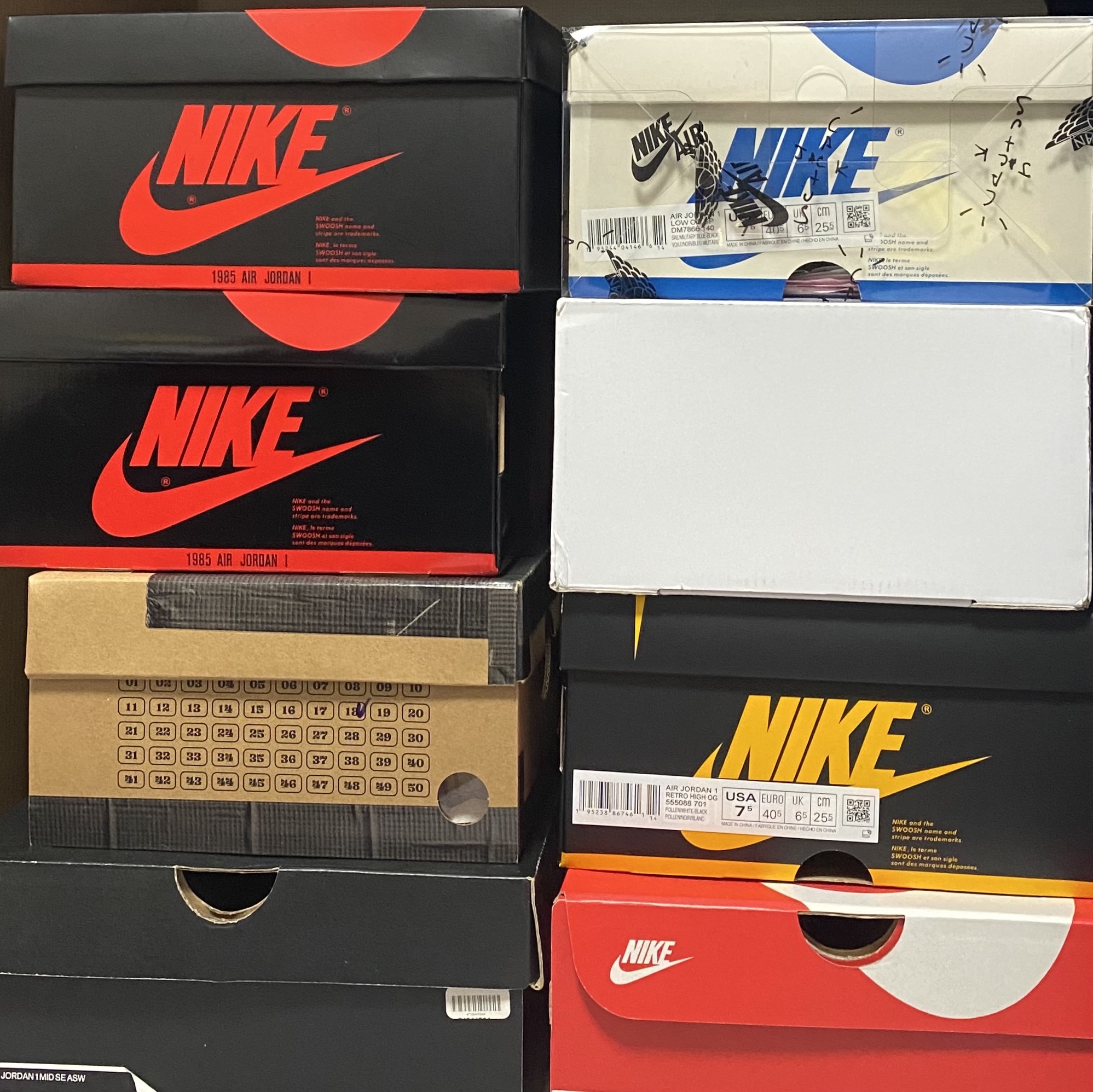 Jordan 1 x Travis Scott x Fragment Retro Low OG SP Military Blue, Nike Air Force 1 '07 QS Valentine's Day 착용 스타일