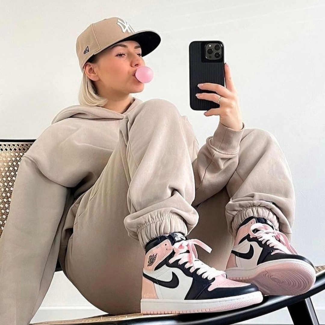 (W) Jordan 1 Retro High OG Atmosphere 착용 스타일