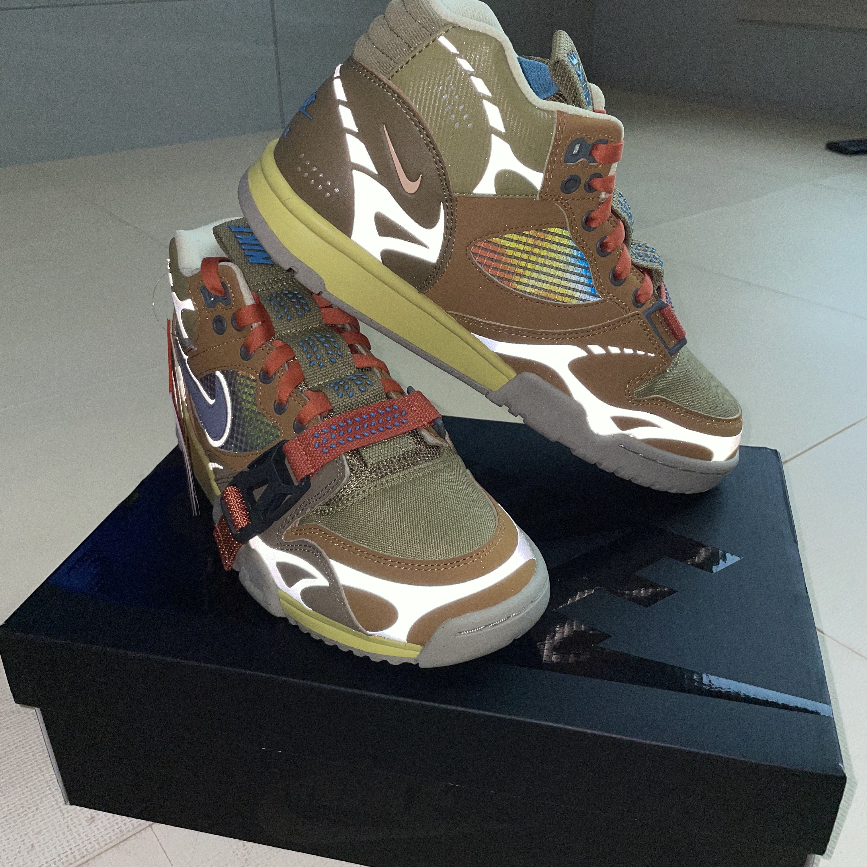 Nike Air Trainer 1 SP Coriander 착용 스타일 - 2