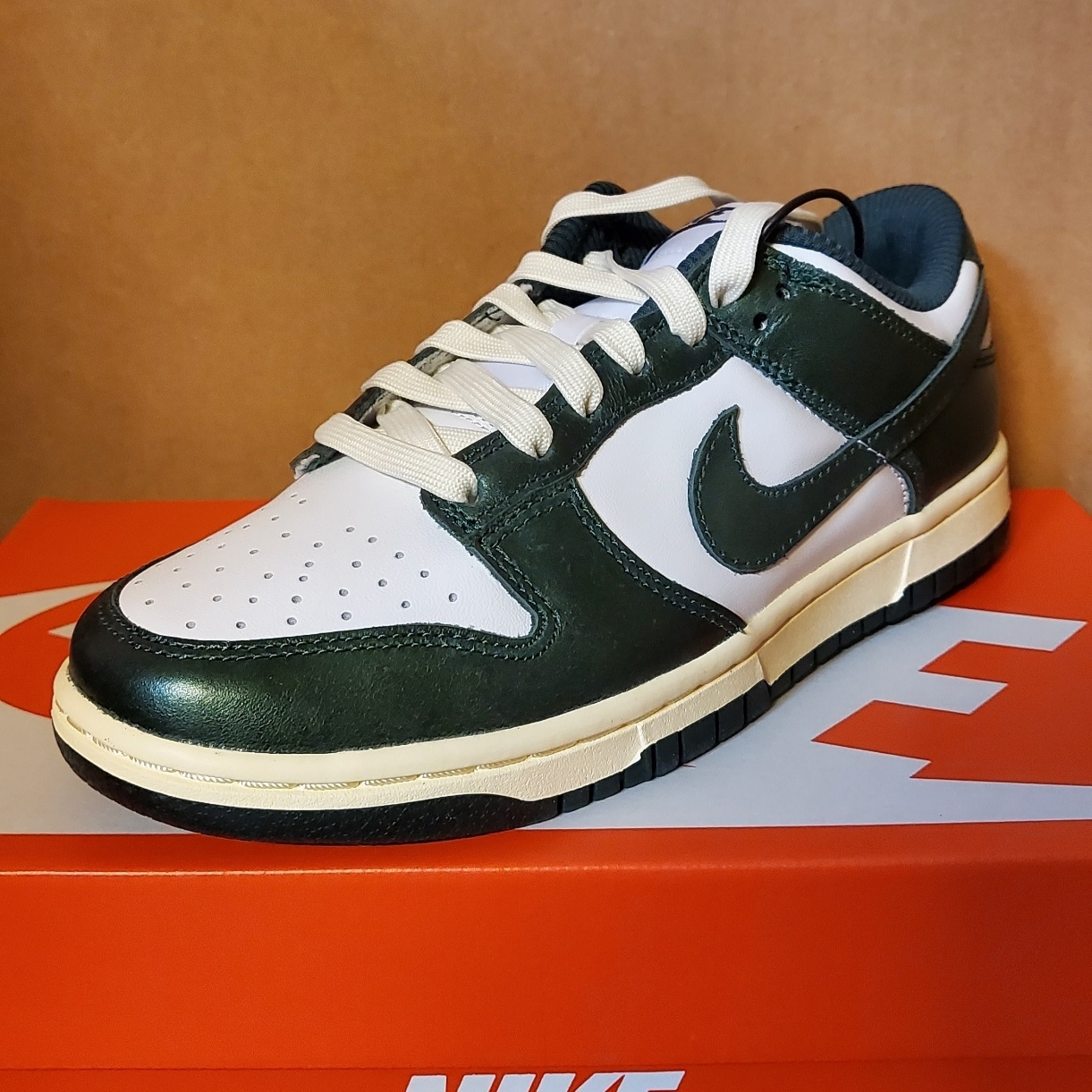 (W) Nike Dunk Low Vintage Green 착용 스타일