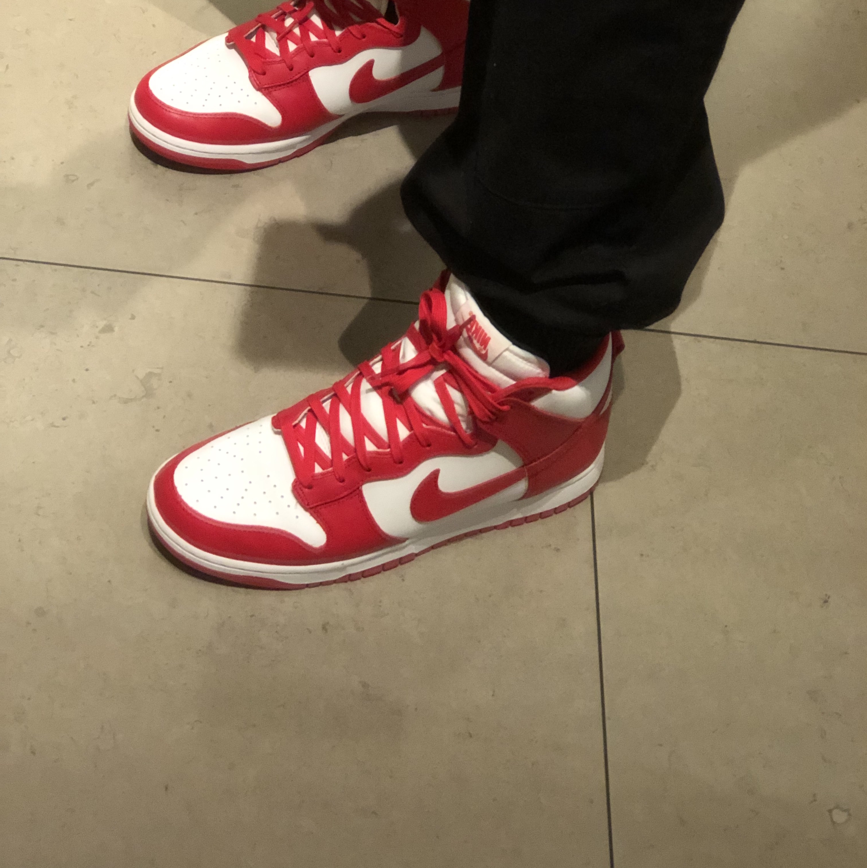 Nike Dunk High Retro Championship White and Red 착용 스타일