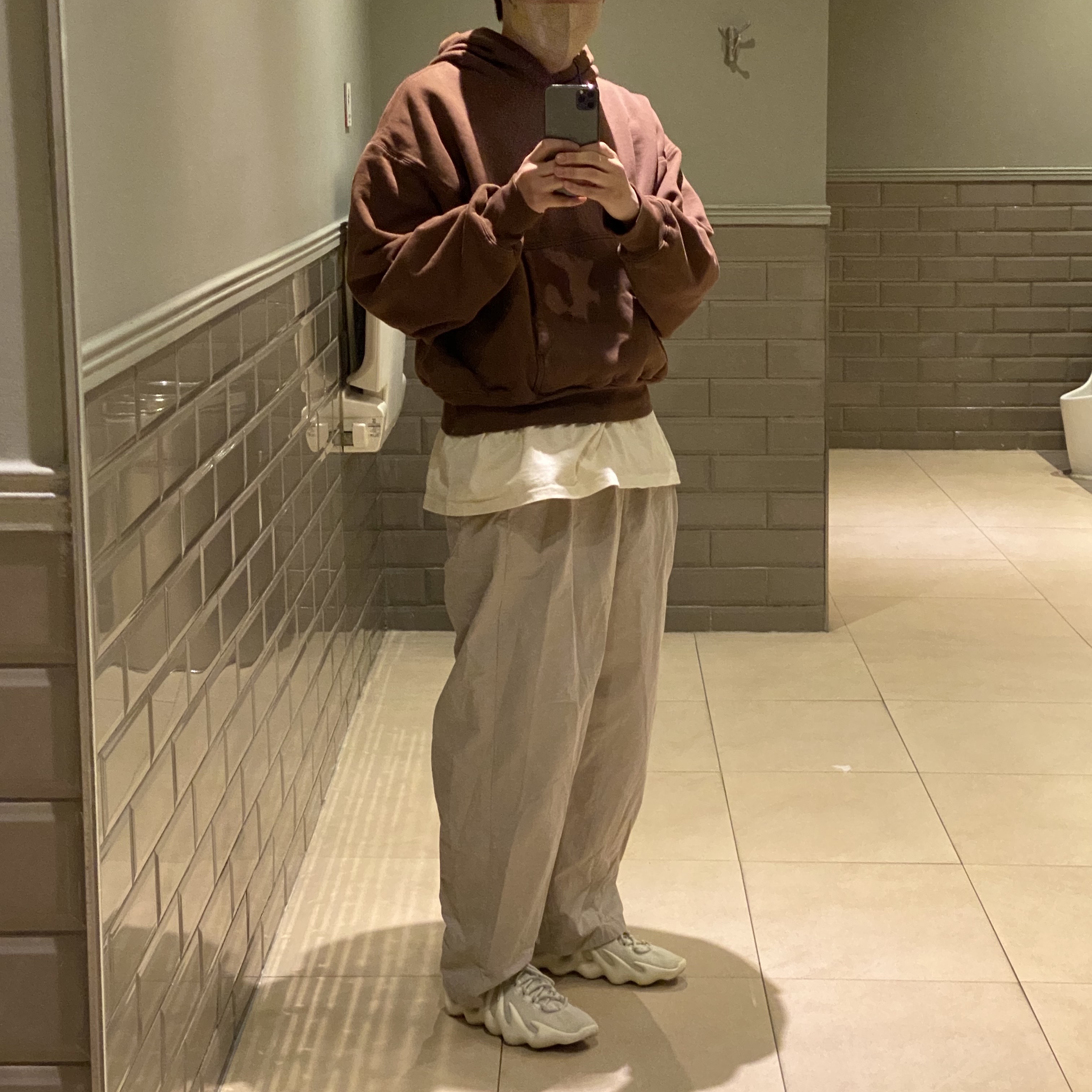 Yeezy Gap Hoodie Brown, Adidas Yeezy 450 Cloud White 착용 스타일