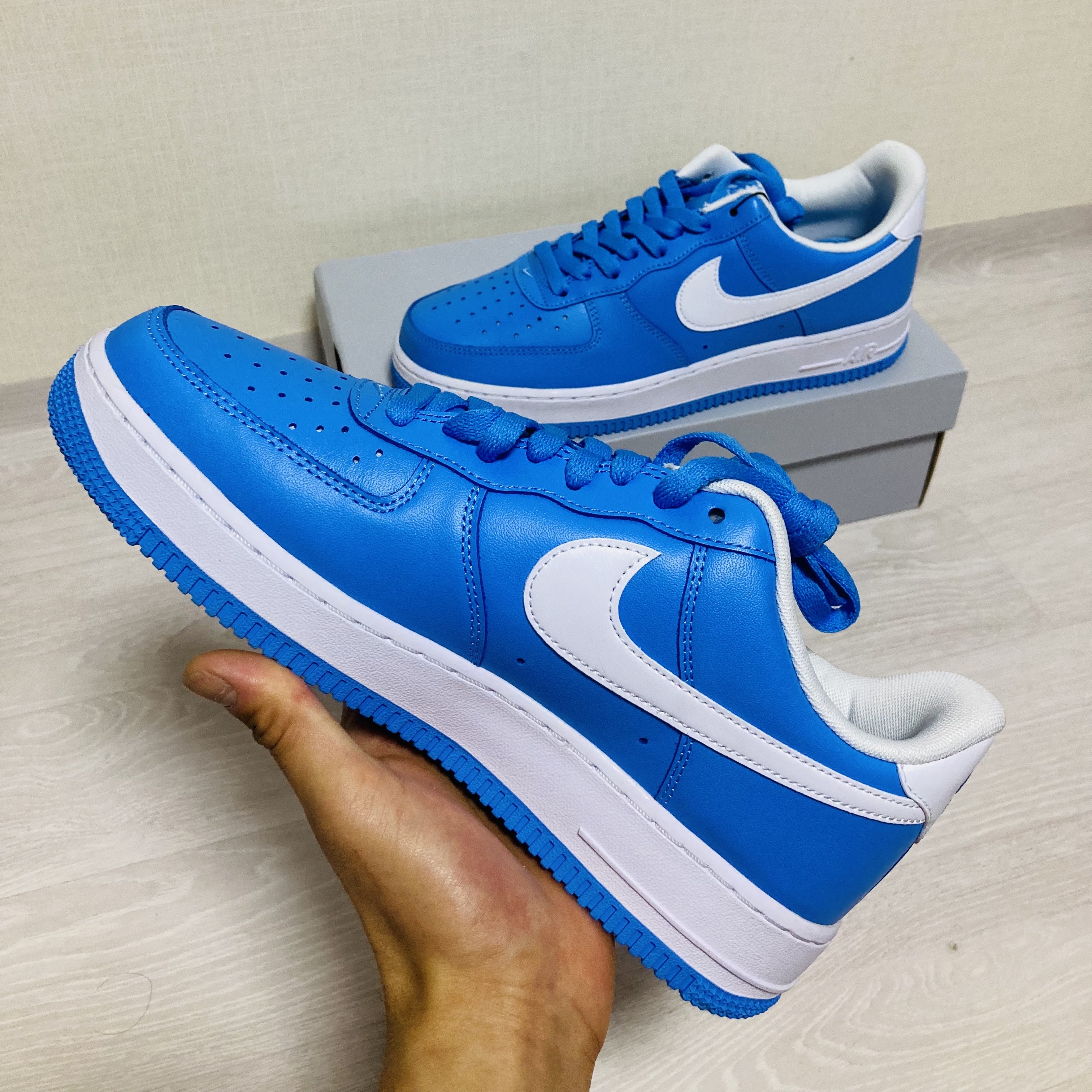 Nike Air Force 1 '07 Low University Blue 착용 스타일