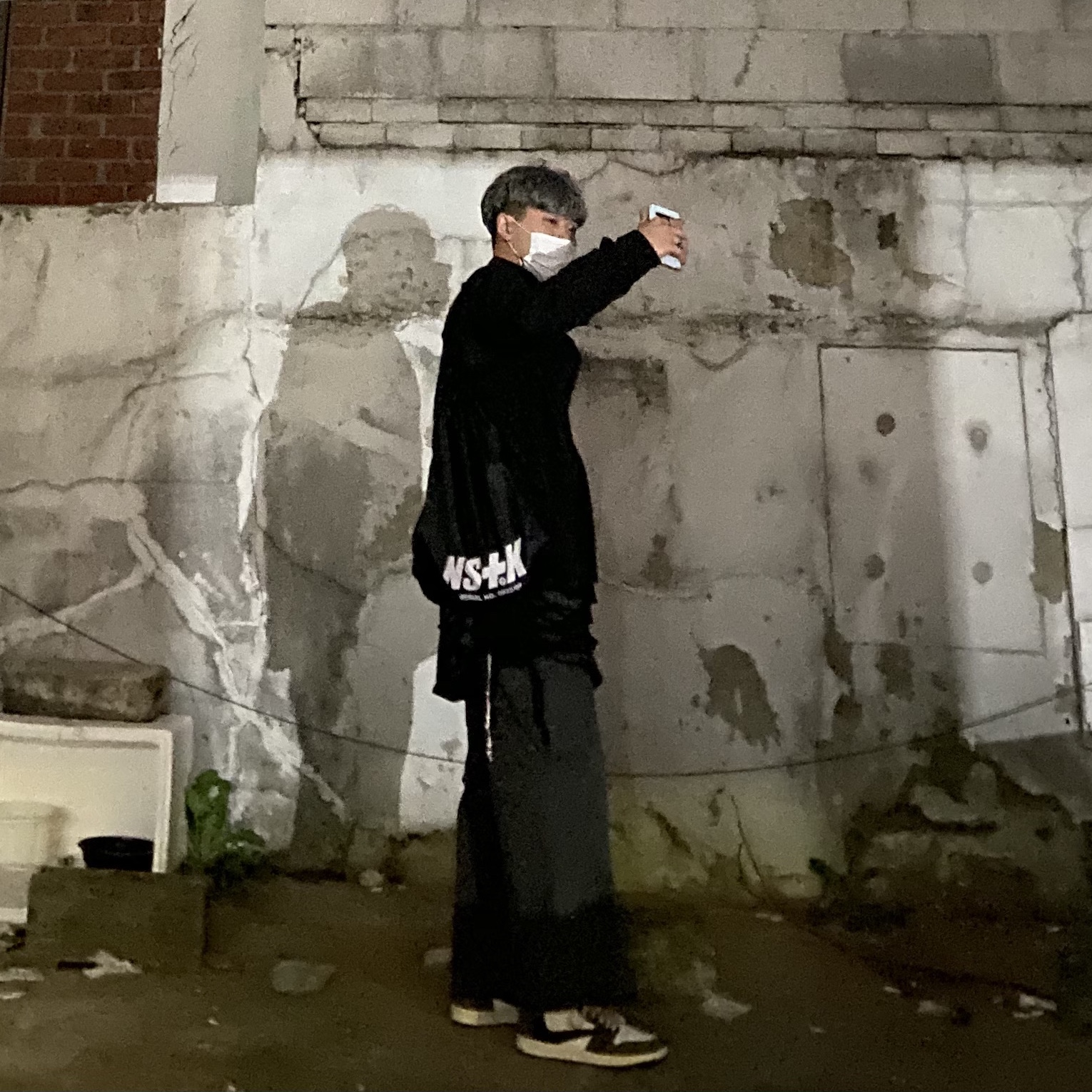 Jordan 1 x Travis Scott Retro High OG SP Mocha, Stone Island 10523 Garment Dyed Crinkle Reps Overshirt Black - 21FW 착용 스타일