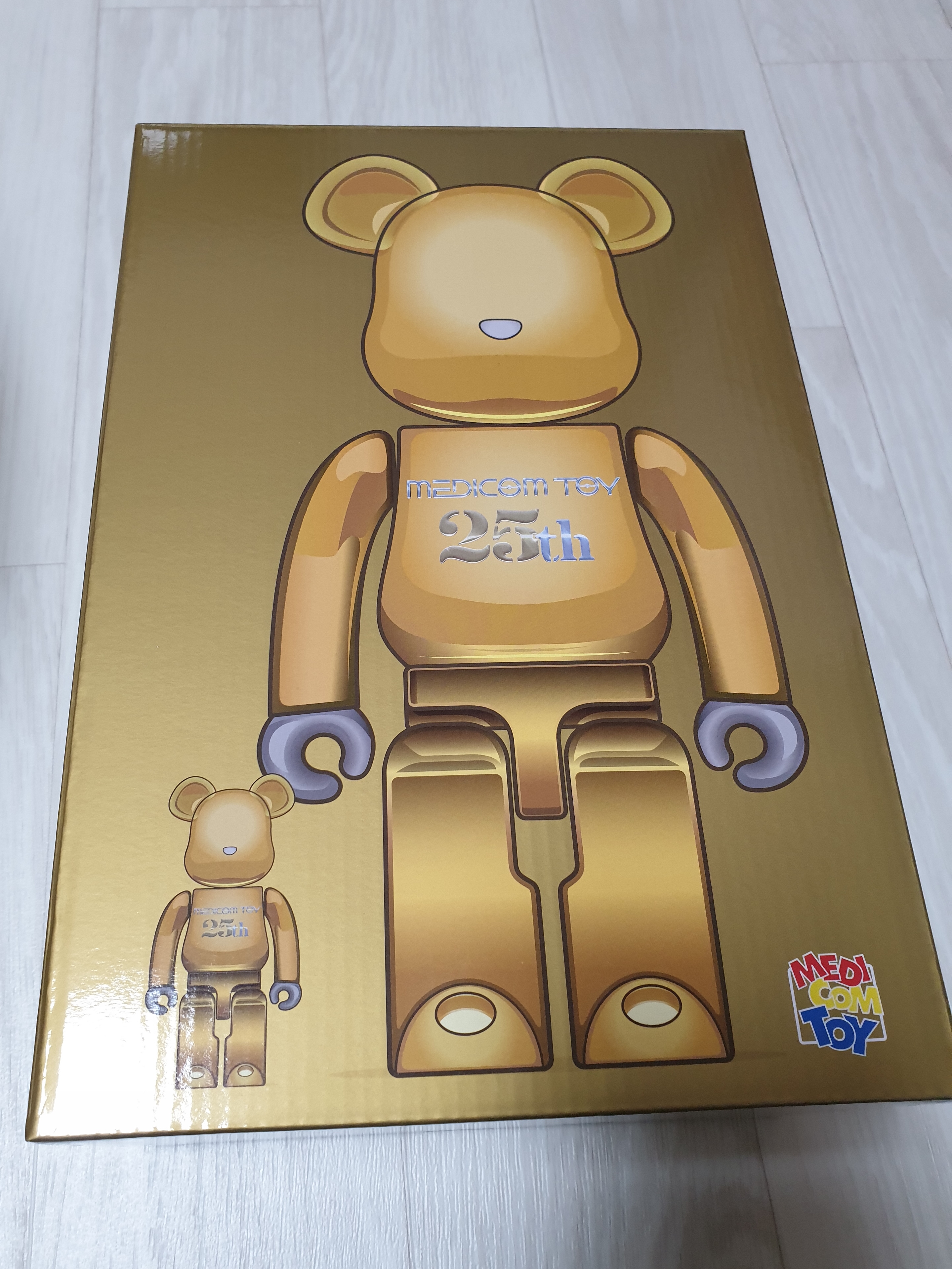 Bearbrick 25th Anniversary Model 100% & 400% Set 착용 스타일 - 1