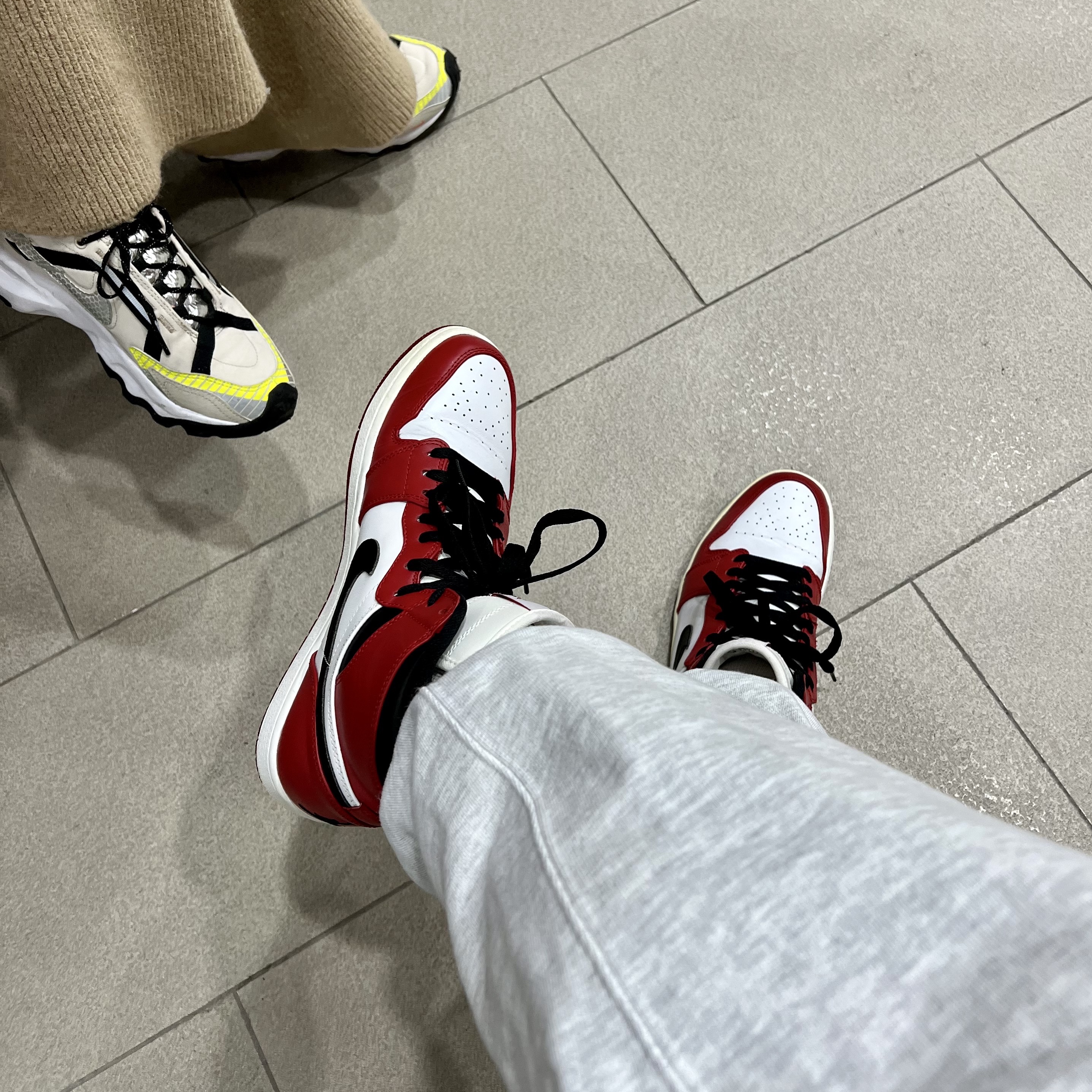 Jordan 1 Retro Chicago 2013, (W) Nike x 3M TC 7900 LX Light Orewood Brown 착용 스타일