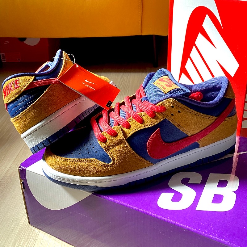 Nike SB Dunk Low Pro Wheat and Purple 착용 스타일