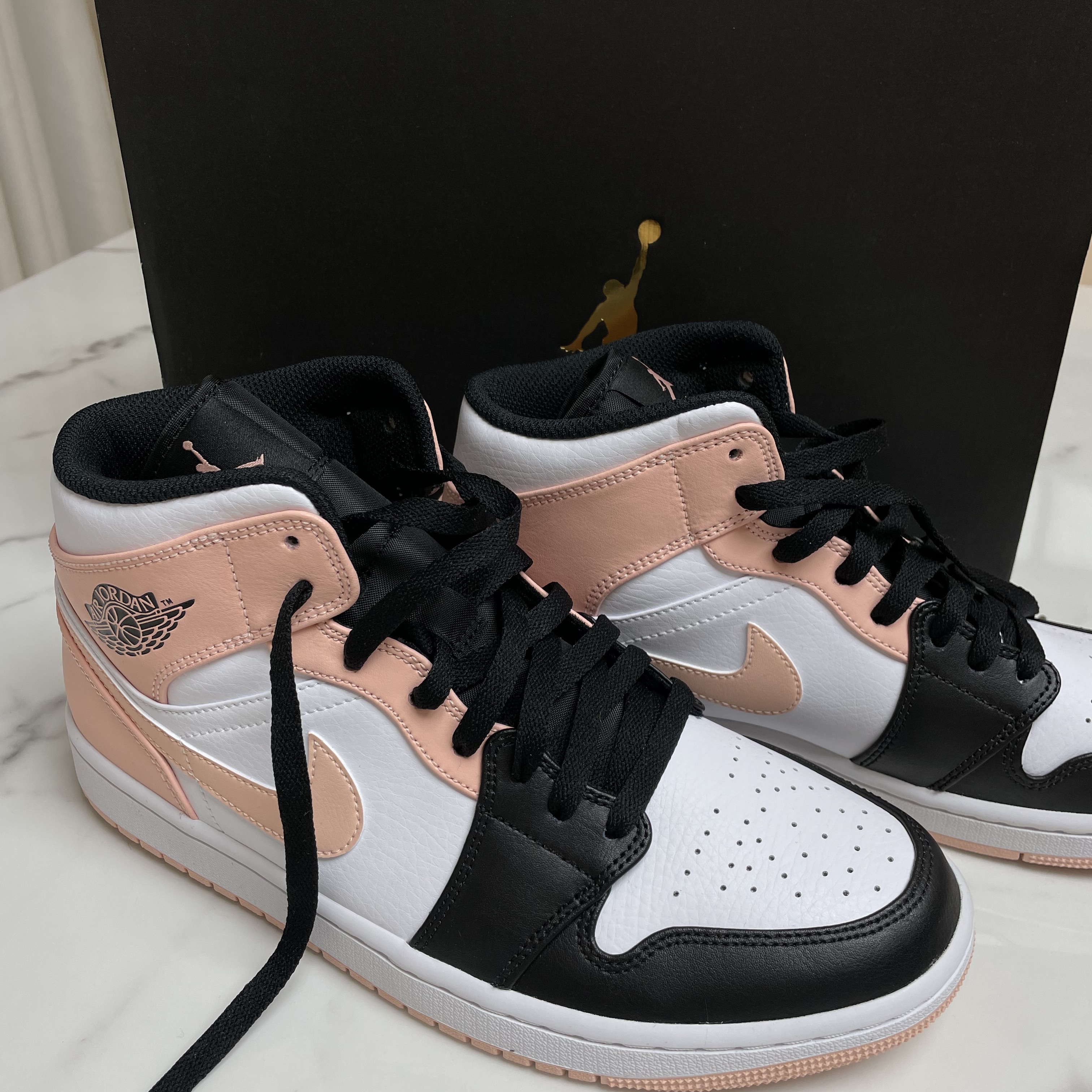 Jordan 1 Mid Arctic Orange 착용 스타일
