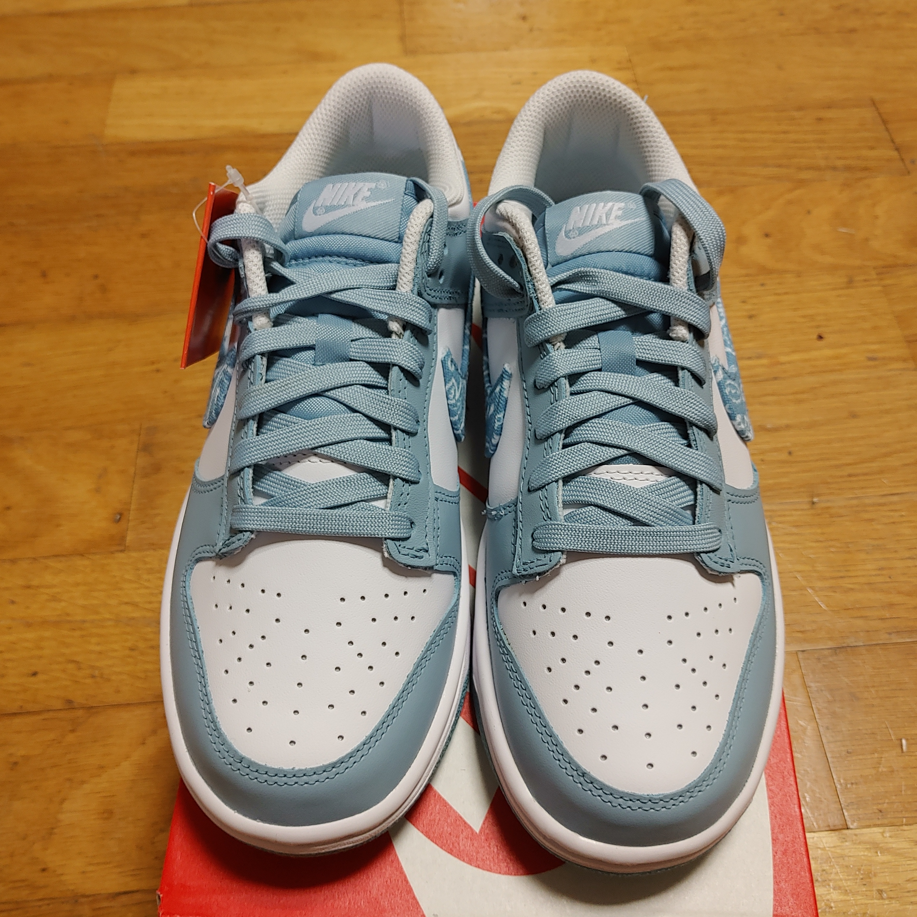 (W) Nike Dunk Low Essential Blue Paisley 착용 스타일 - 2