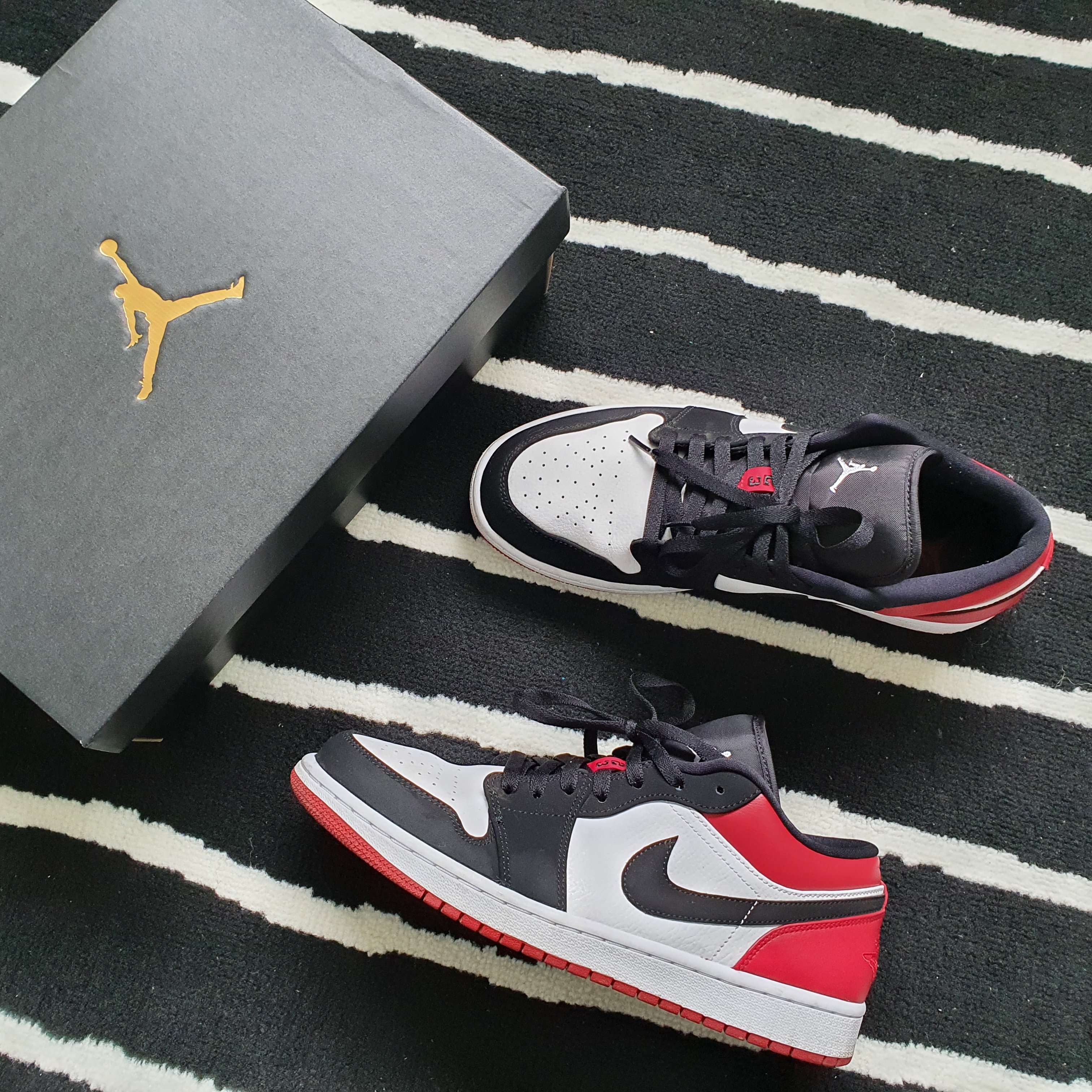 Jordan 1 Low Black Toe 착용 스타일
