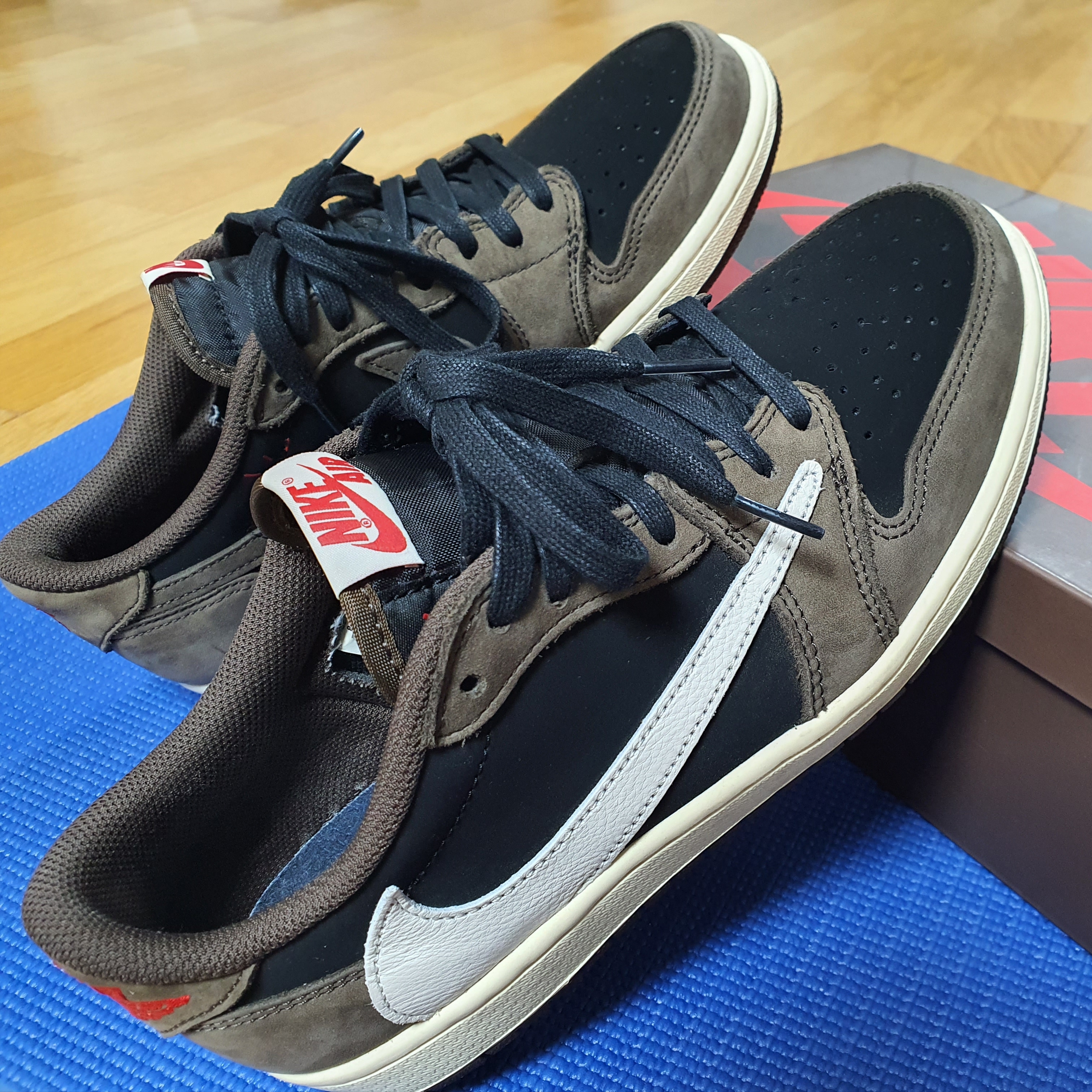 Jordan 1 x Travis Scott Retro Low OG SP Mocha 착용 스타일