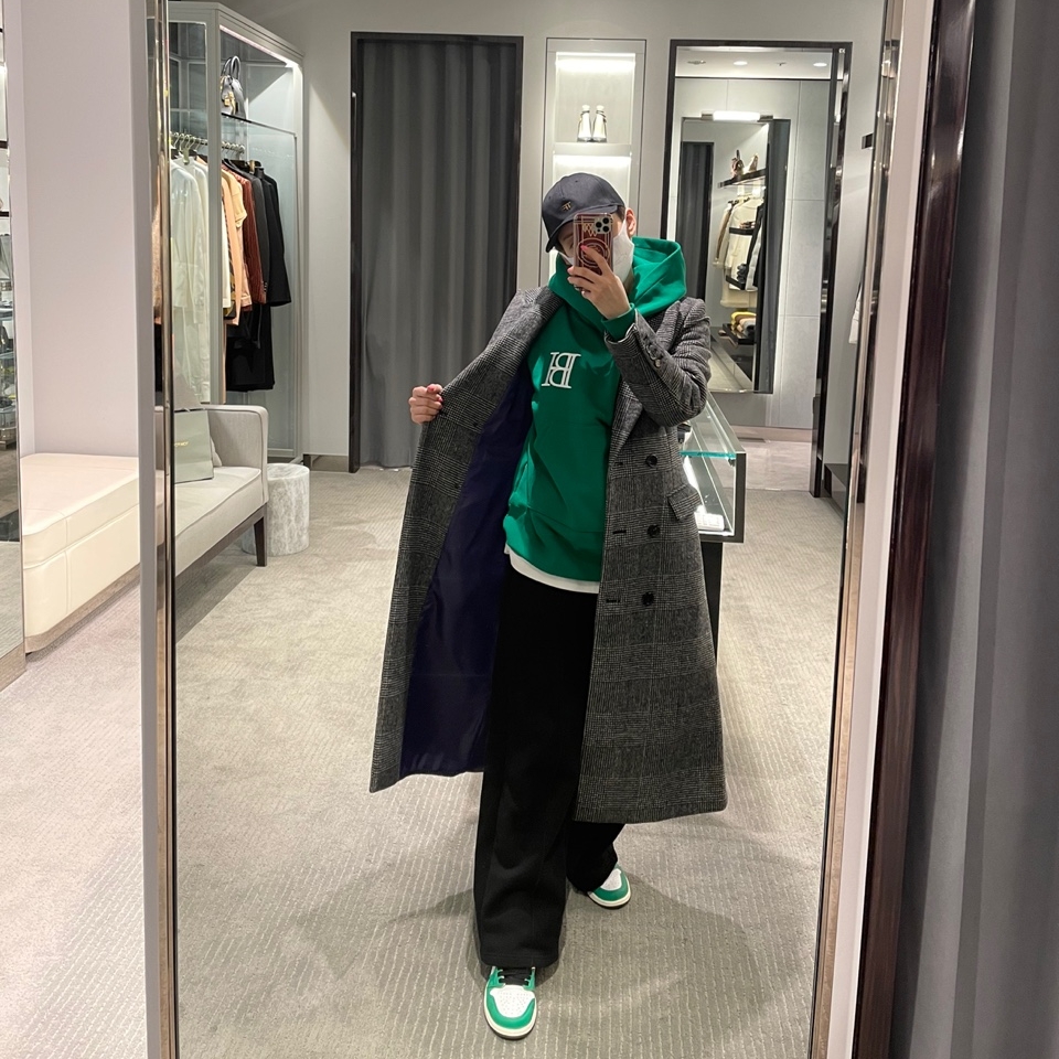 (W) Jordan 1 Retro High OG Lucky Green 착용 스타일 - 2
