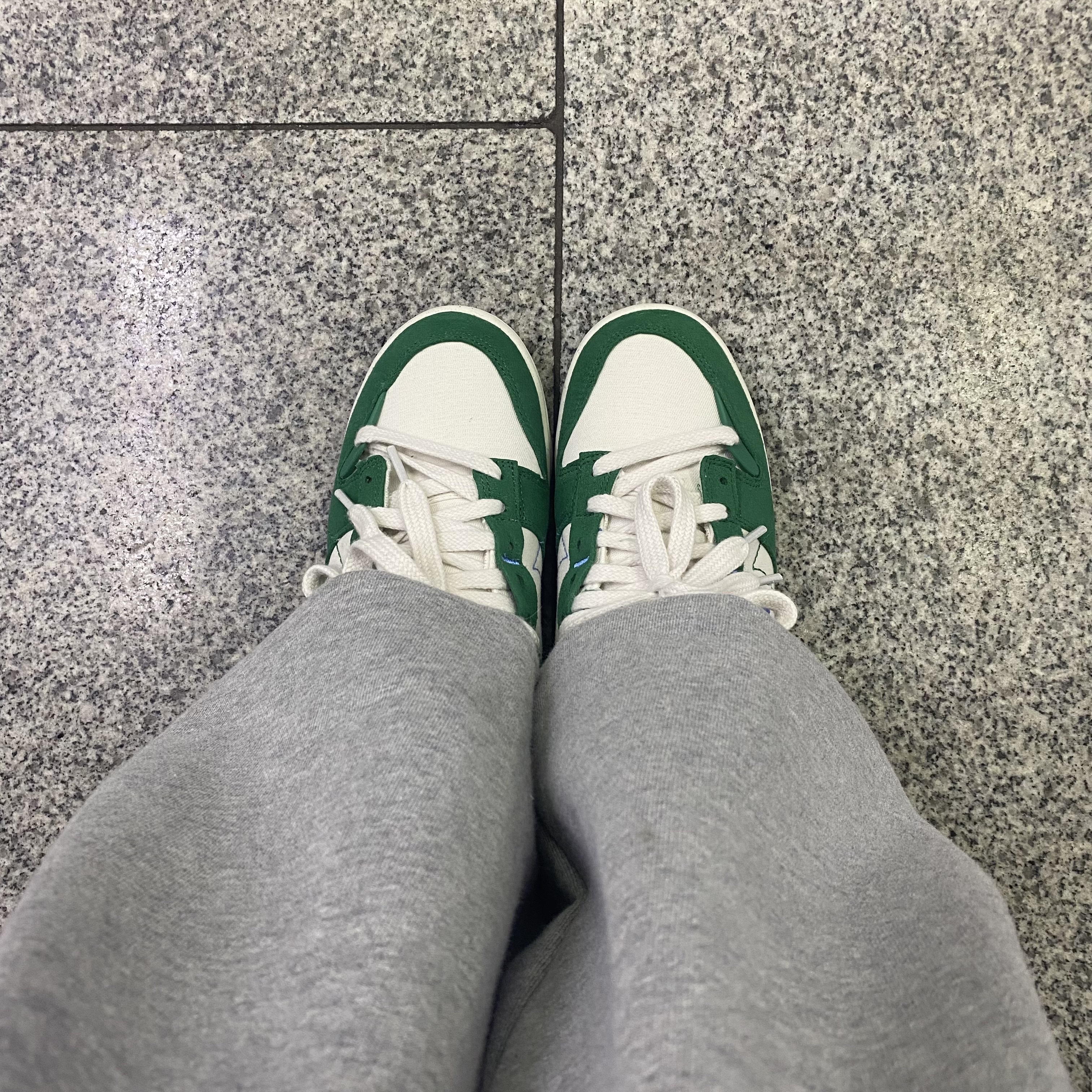 (W) Nike Dunk Low Disrupt 2 Phantom University Blue 착용 스타일 - 2