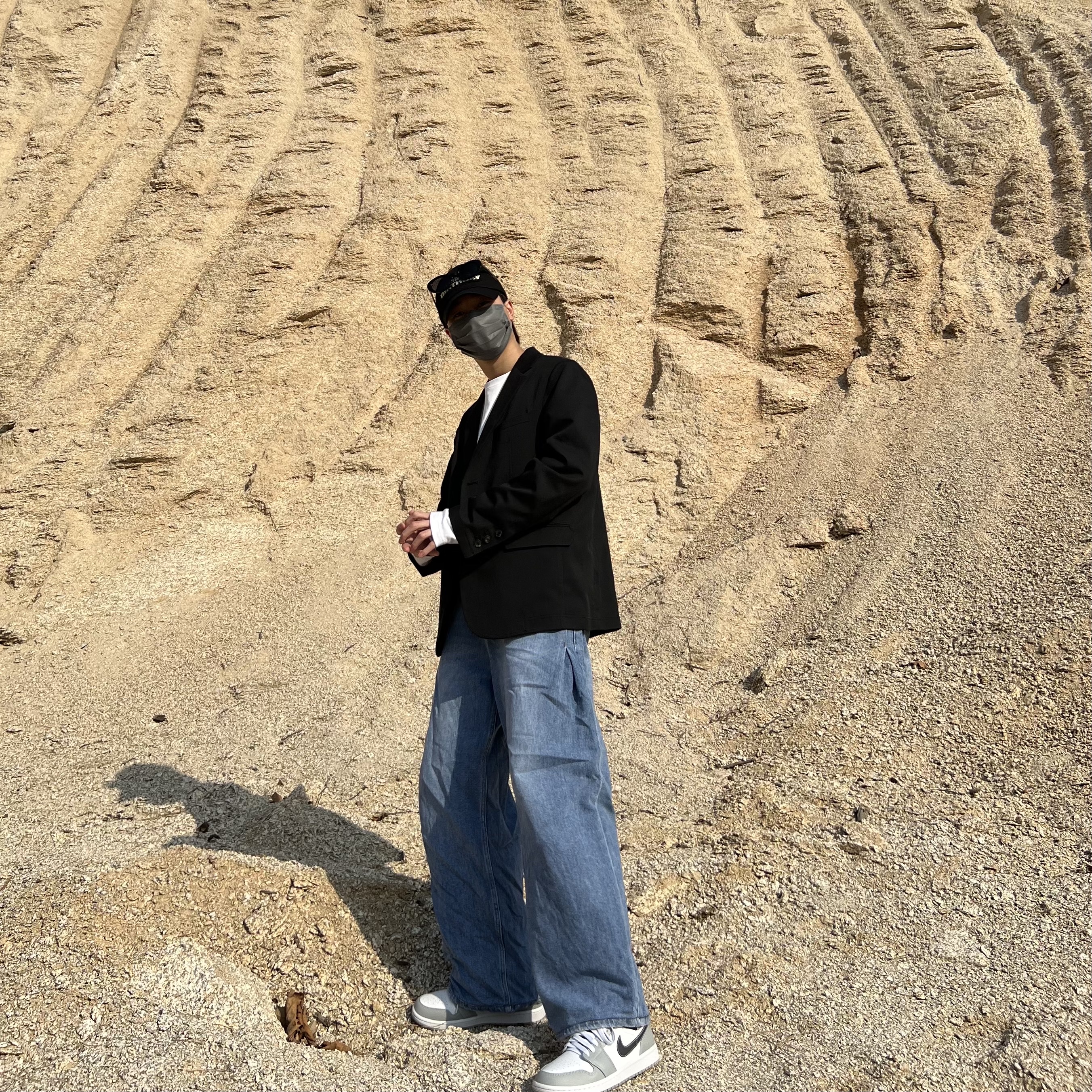 Jordan 1 Mid Light Smoke Grey Anthracite 착용 스타일