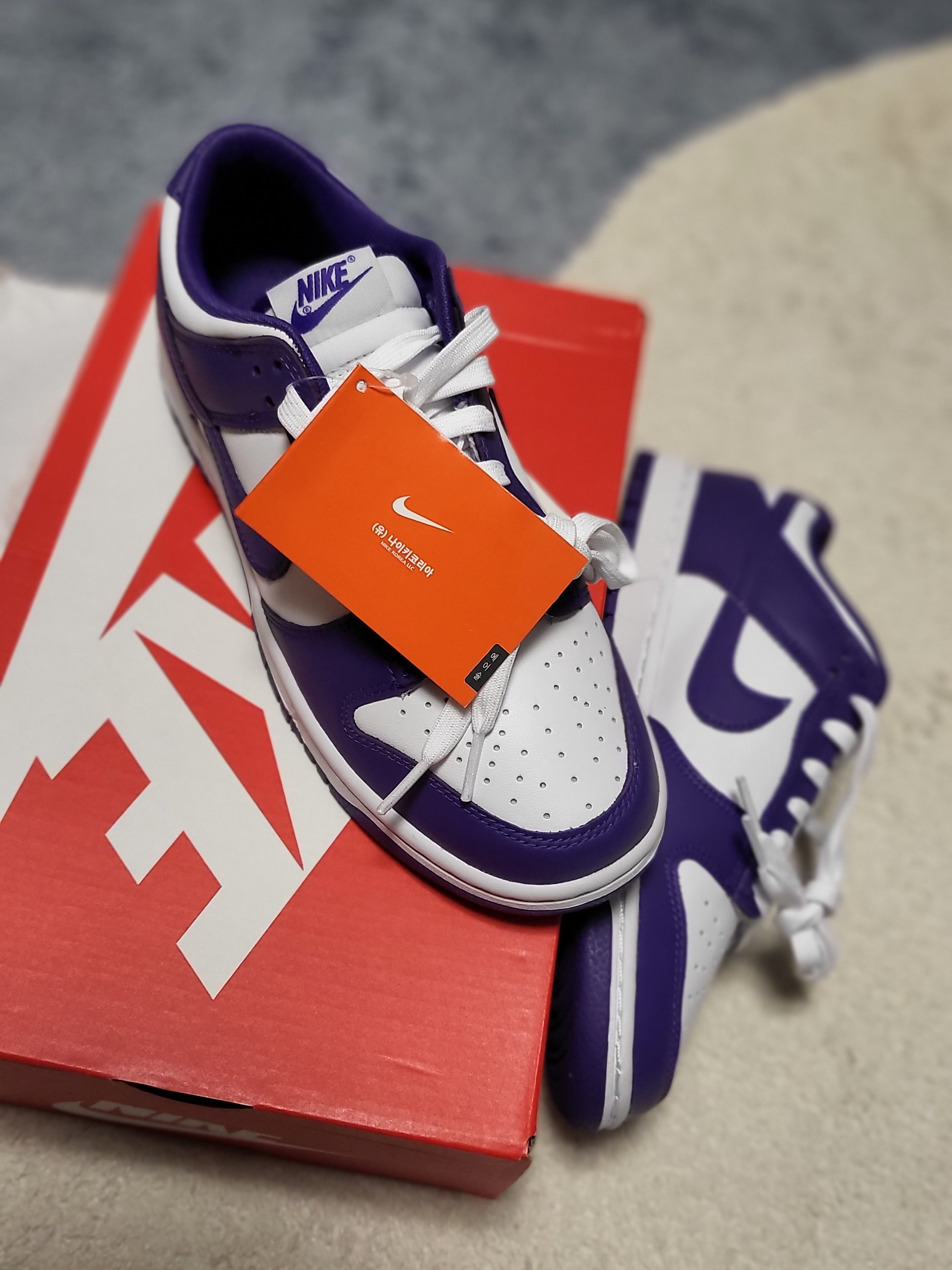Nike Dunk Low Retro Championship Court Purple 착용 스타일