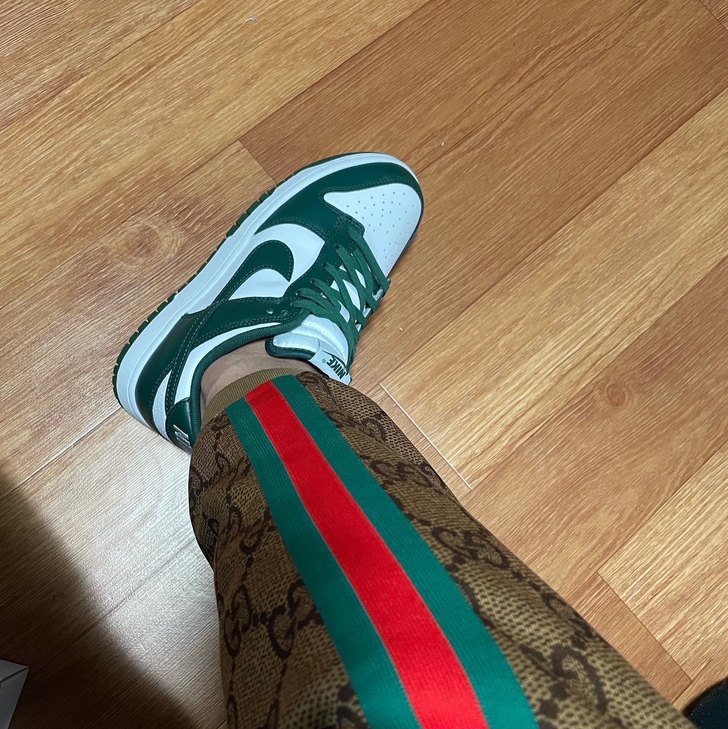 Nike Dunk Low Retro Varsity Green 착용 스타일