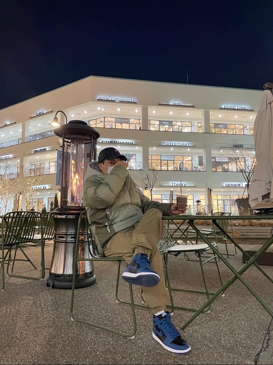 Jordan 1 Retro High OG Dark Marina Blue, Nike ACG Therma-Fit ADV Lunar Lake Puffer Jacket Light Army - Asia 착용 스타일