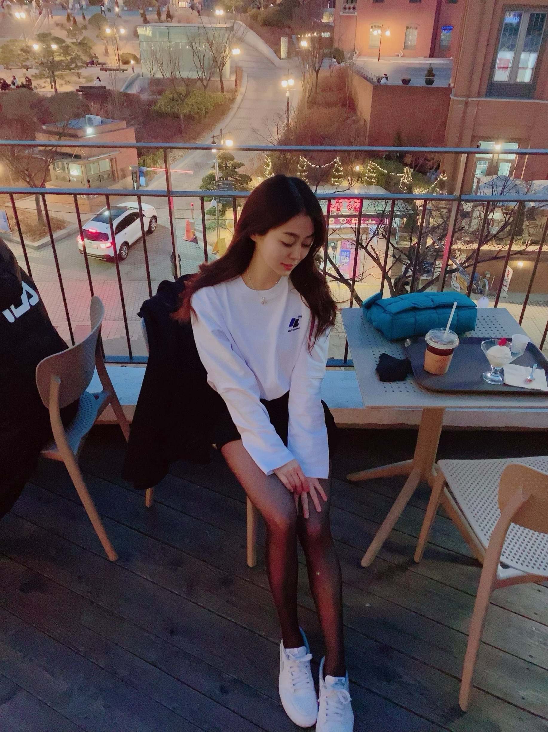 Zara x Ader Error Premium Cotton Long Sleeve T-Shirt White, Jordan 1 Low OG Neutral Grey 착용 스타일