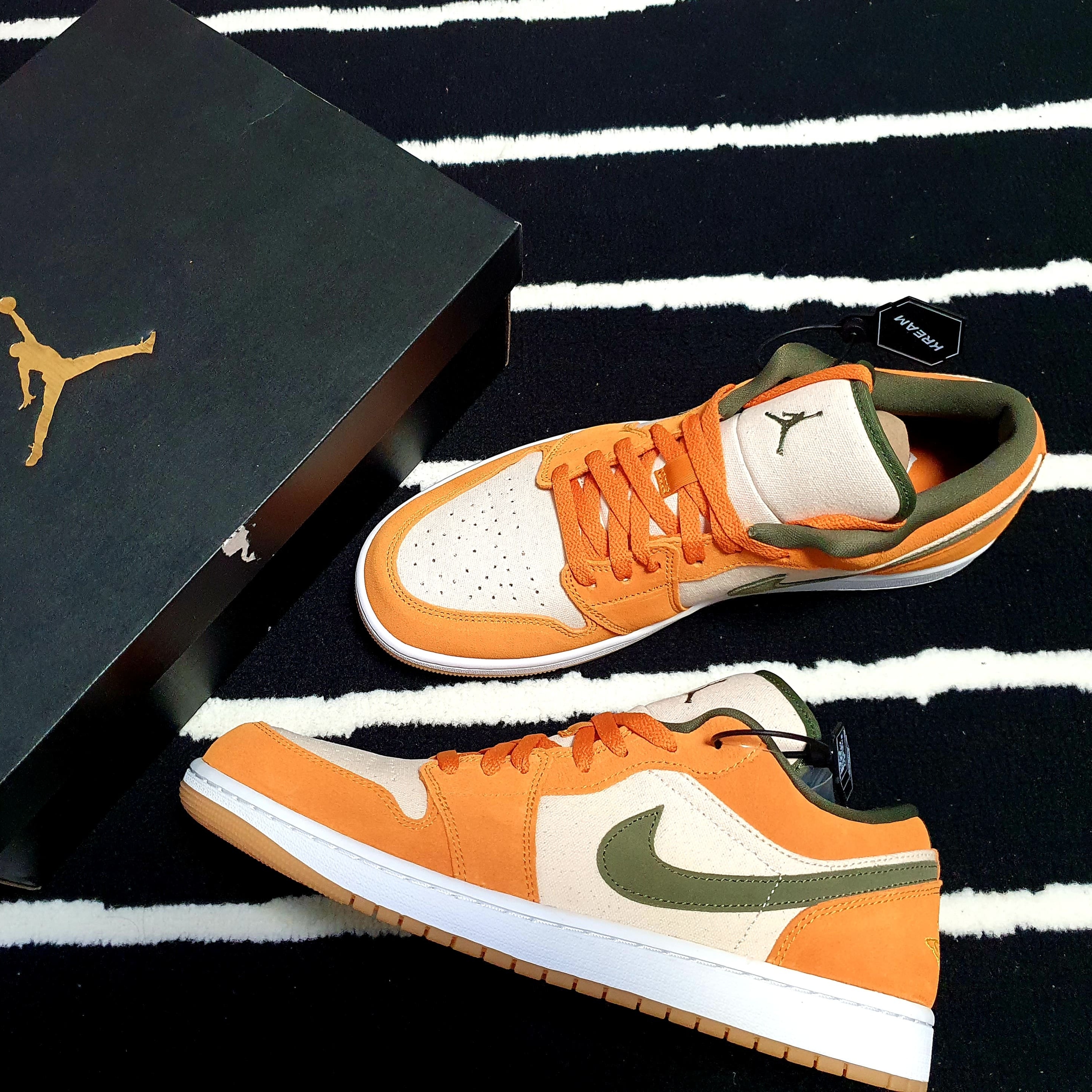 Jordan 1 Low SE Light Curry 착용 스타일