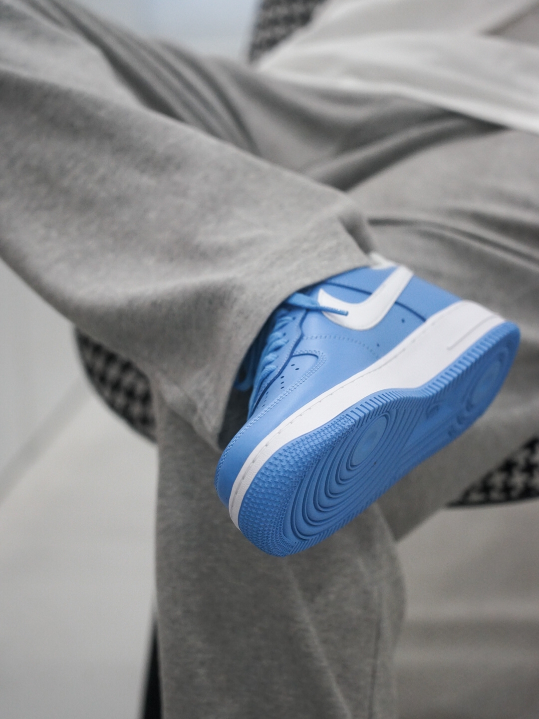 Nike Air Force 1 '07 Low University Blue 착용 스타일 - 3