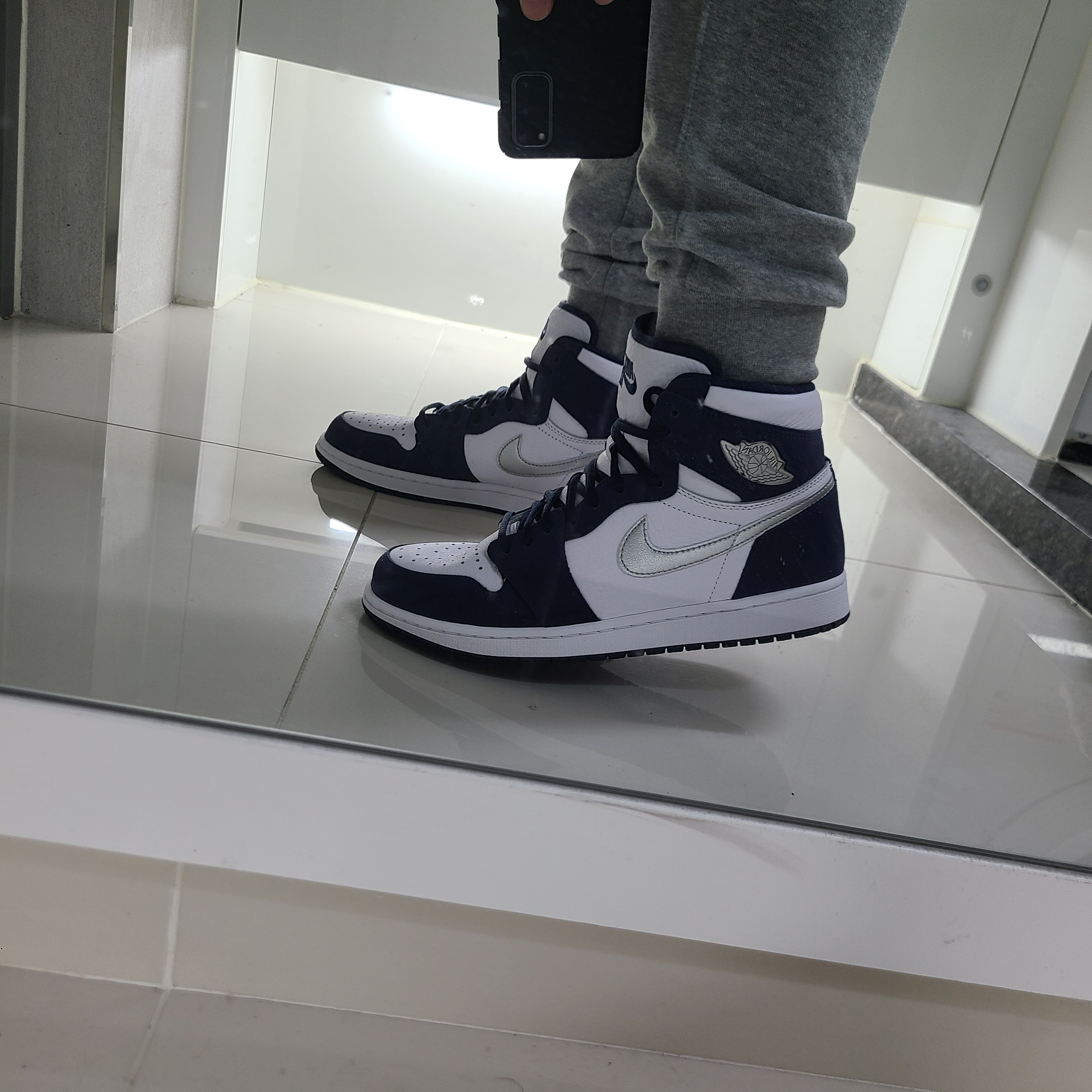 Jordan 1 Retro High OG CO.JP Midnight Navy, (GS) Jordan 1 Retro High OG CO.JP Midnight Navy 착용 스타일 - 1