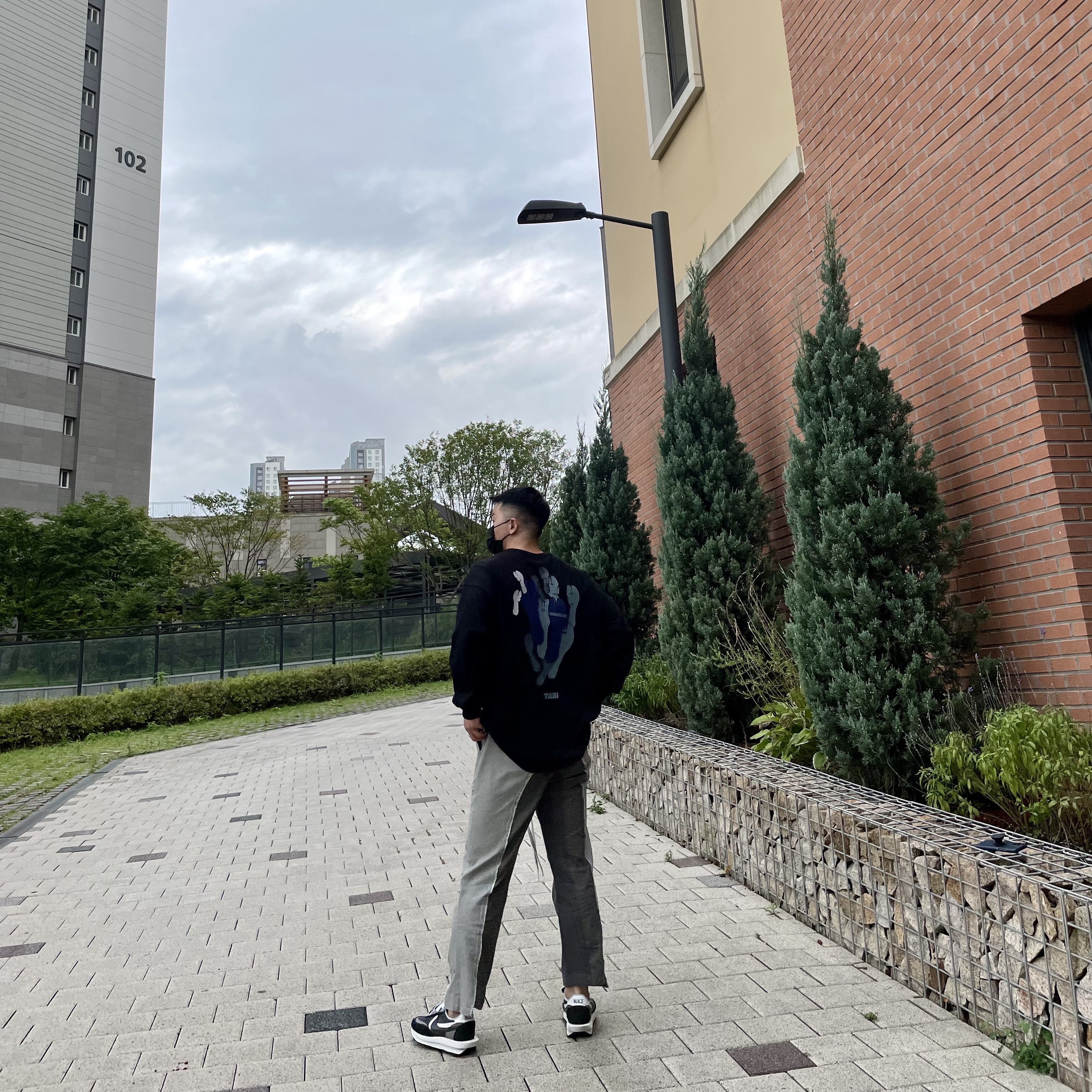 Nike x Sacai LDWaffle Black 착용 스타일