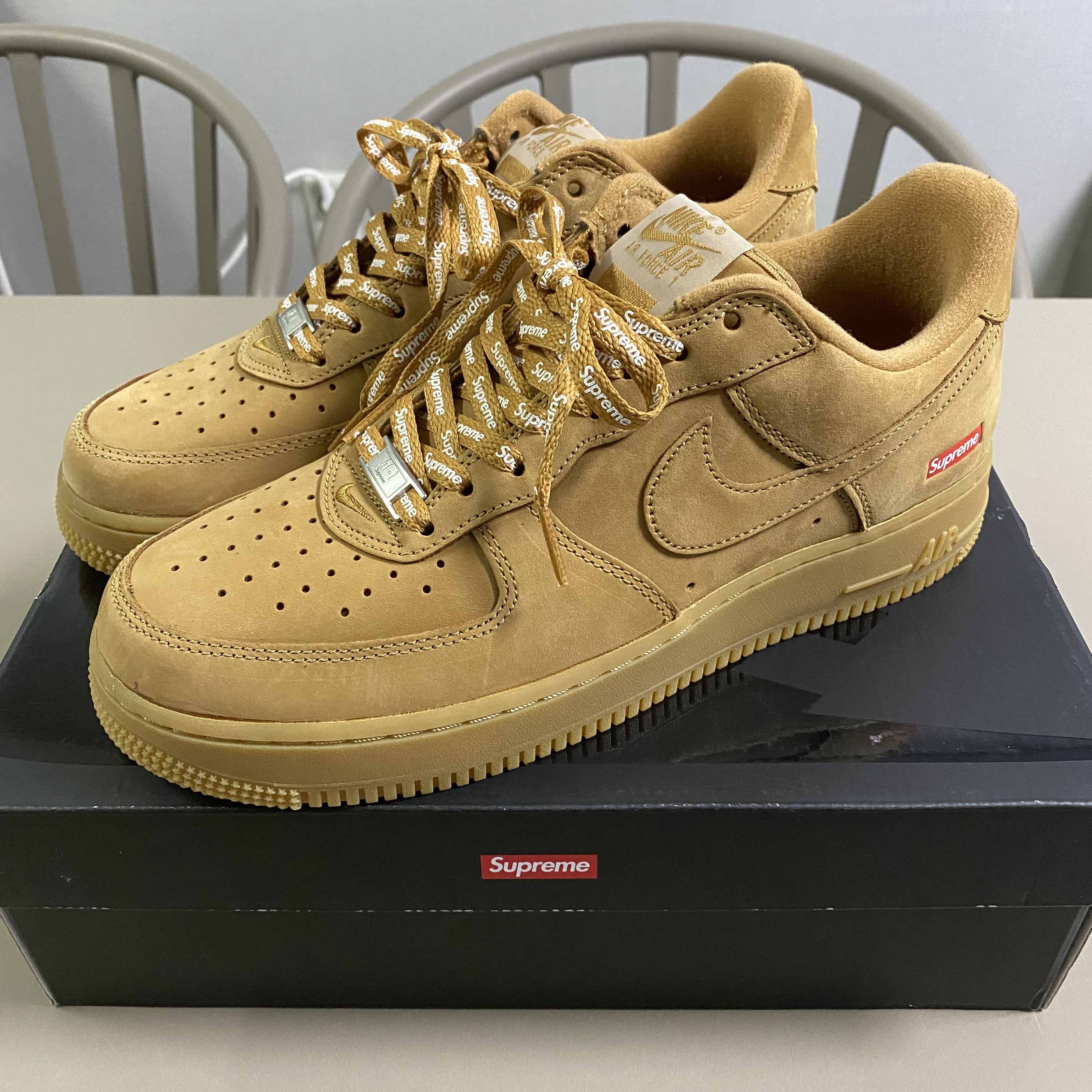 Nike x Supreme Air Force 1 Low Flax, Nike Air Force 1 '07 WB Flax 착용 스타일 - 1