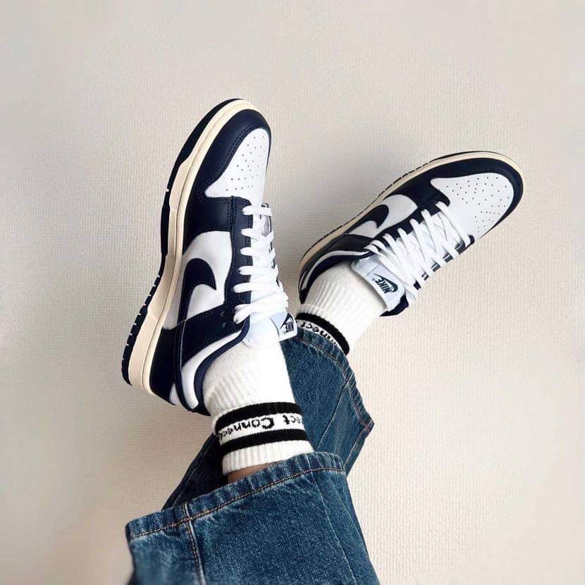 (W) Nike Dunk Low Vintage Midnight Navy 착용 스타일